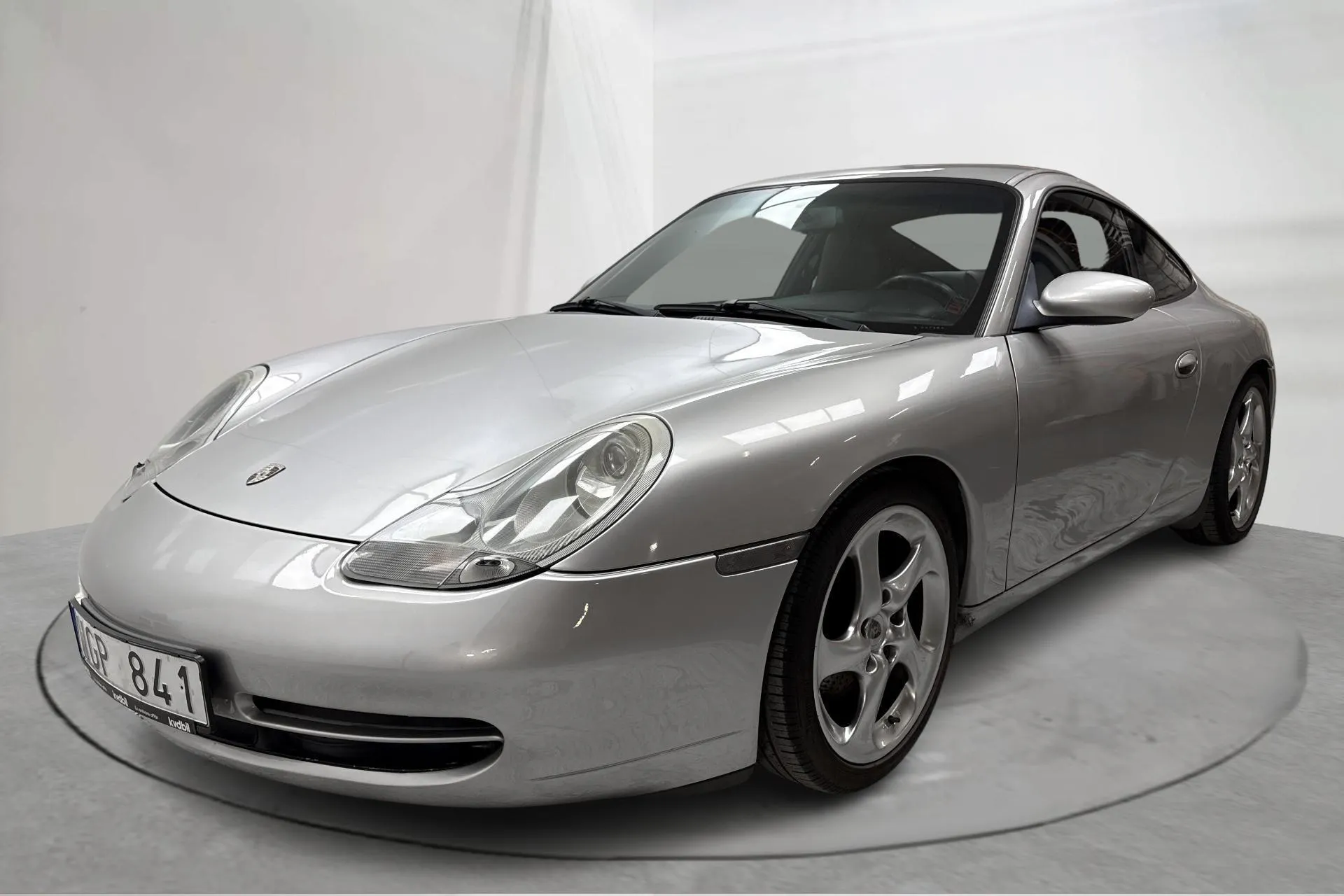 Presentationsfoto 1 av 14: Porsche 911/996 Carrera 3.4 Coupé (301hk) - 20 885 mil - Manuell - silver - 2000