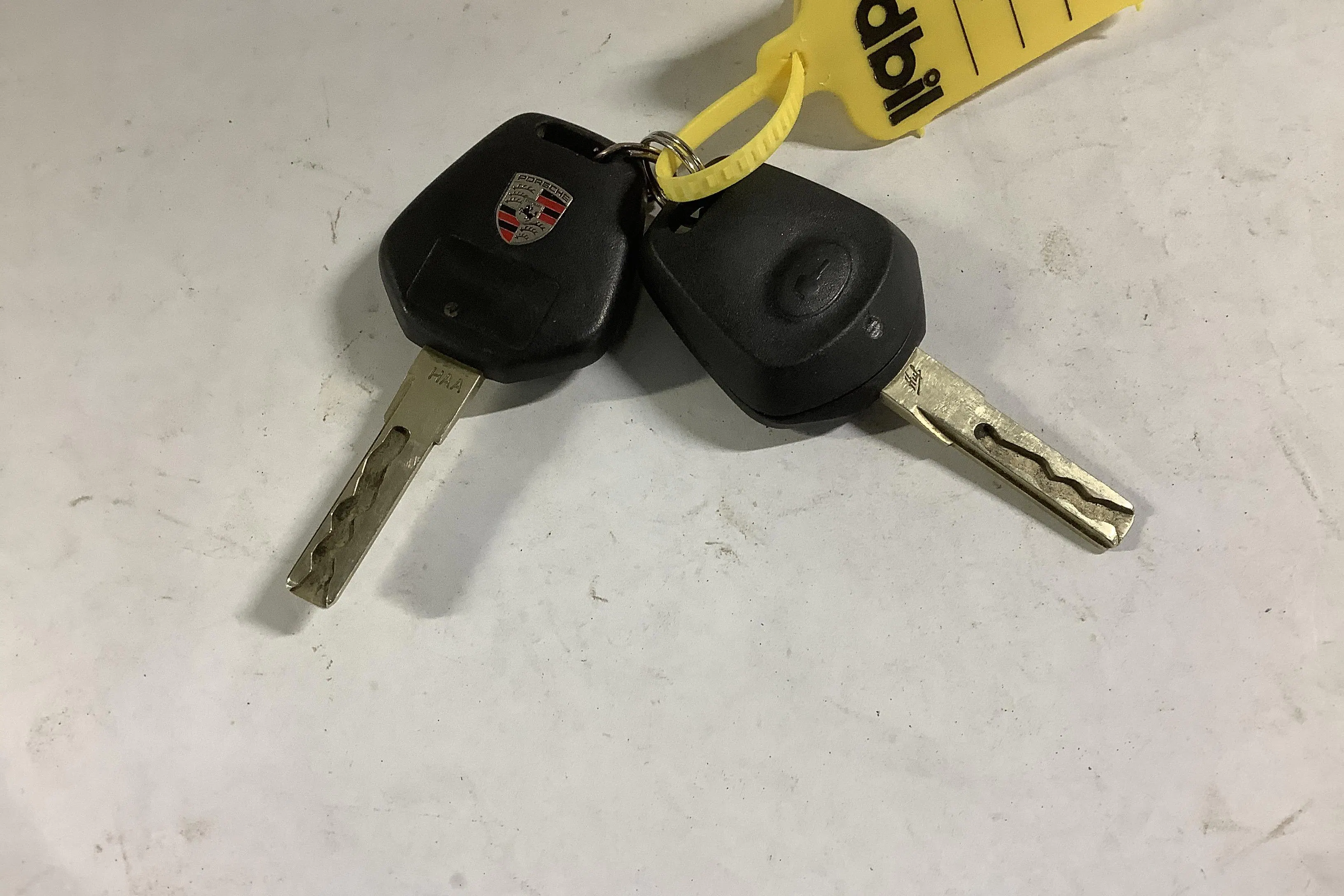 Presentationsfoto 14 av 14: Porsche 911/996 Carrera 3.4 Coupé (301hk) - 20 885 mil - Manuell - silver - 2000