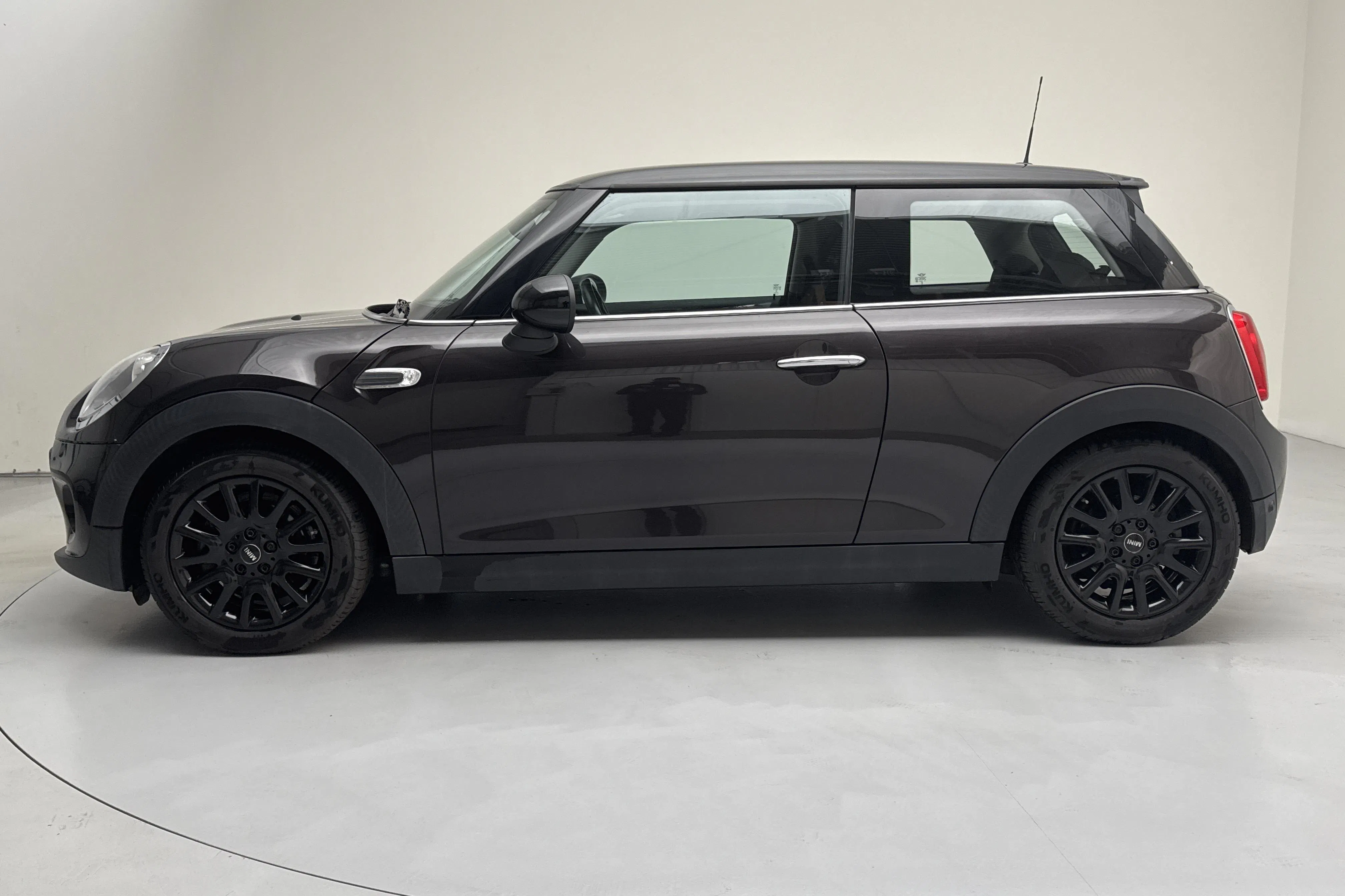 Presentation photo 2 of 12: MINI Cooper 3dr (136hk) - 92 350 km - Manual - brown - 2014