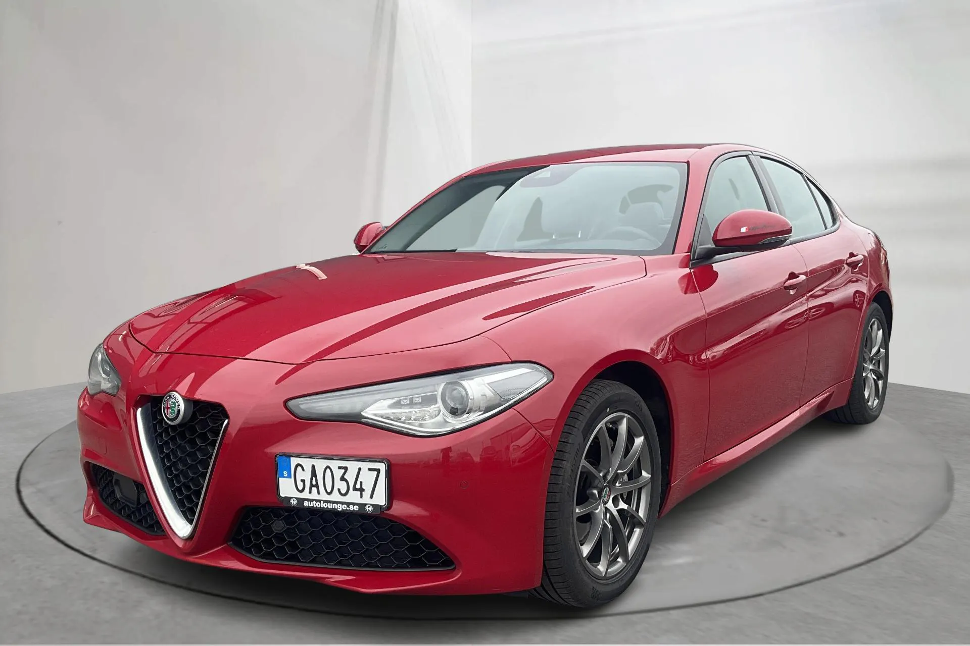 Presentation photo 1 of 15: Alfa Romeo Giulia 2.0 (200hk) - 117 000 km - Automatic - red - 2019