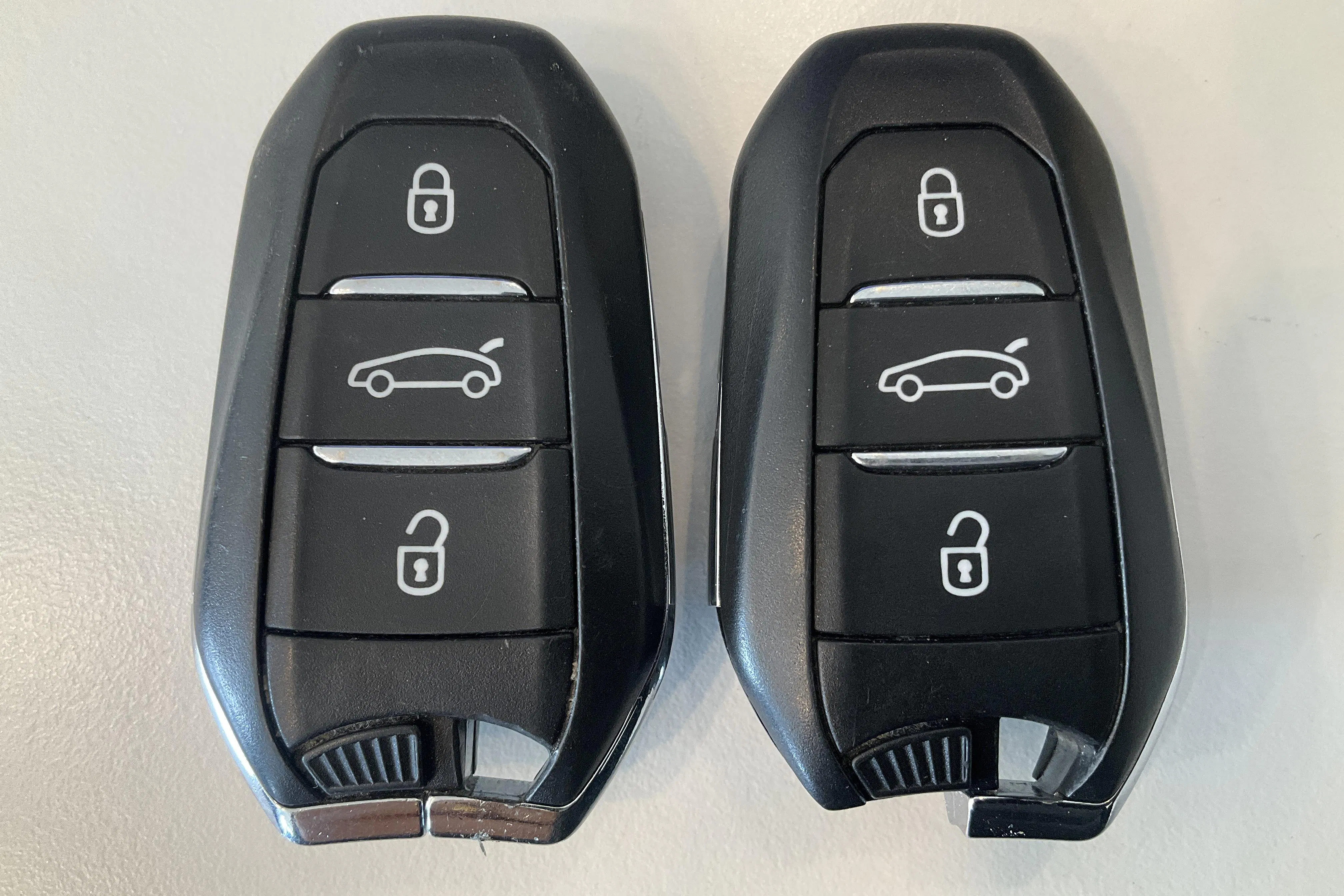 Presentation photo 22 of 22: Peugeot 308 GT PureTech 5dr (225hk) - 136 060 km - Automatic - black - 2018