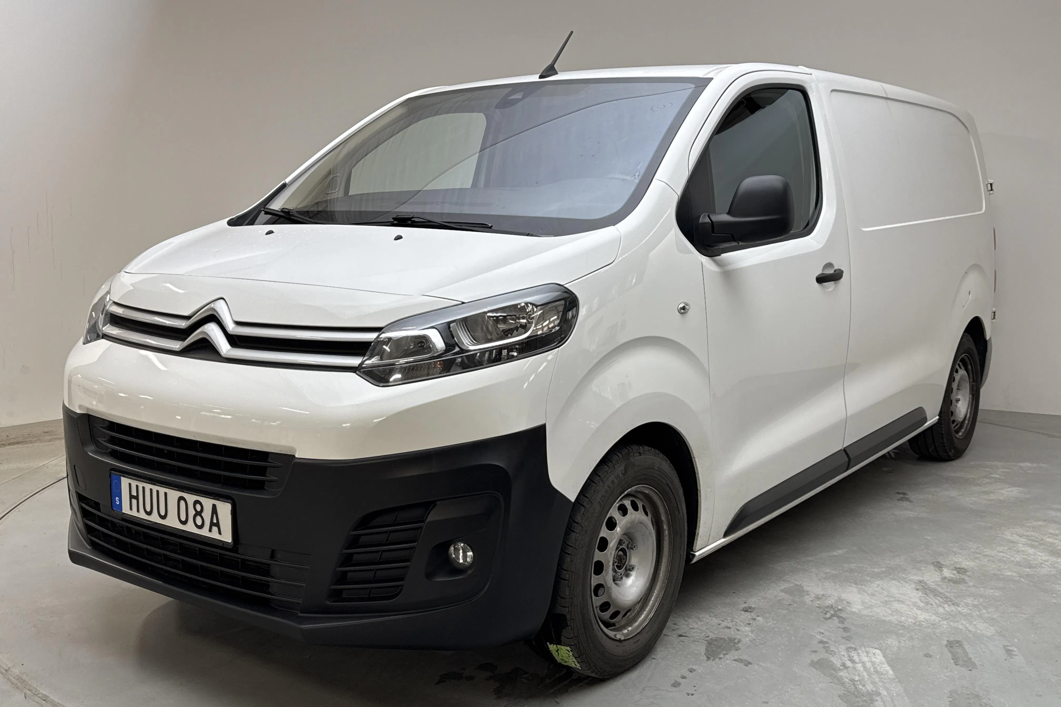 Presentationsfoto 1 av 11: Citroën Jumpy IV 2.0 BlueHDI Skåp (145hk) - 7 022 mil - Manuell - vit - 2022