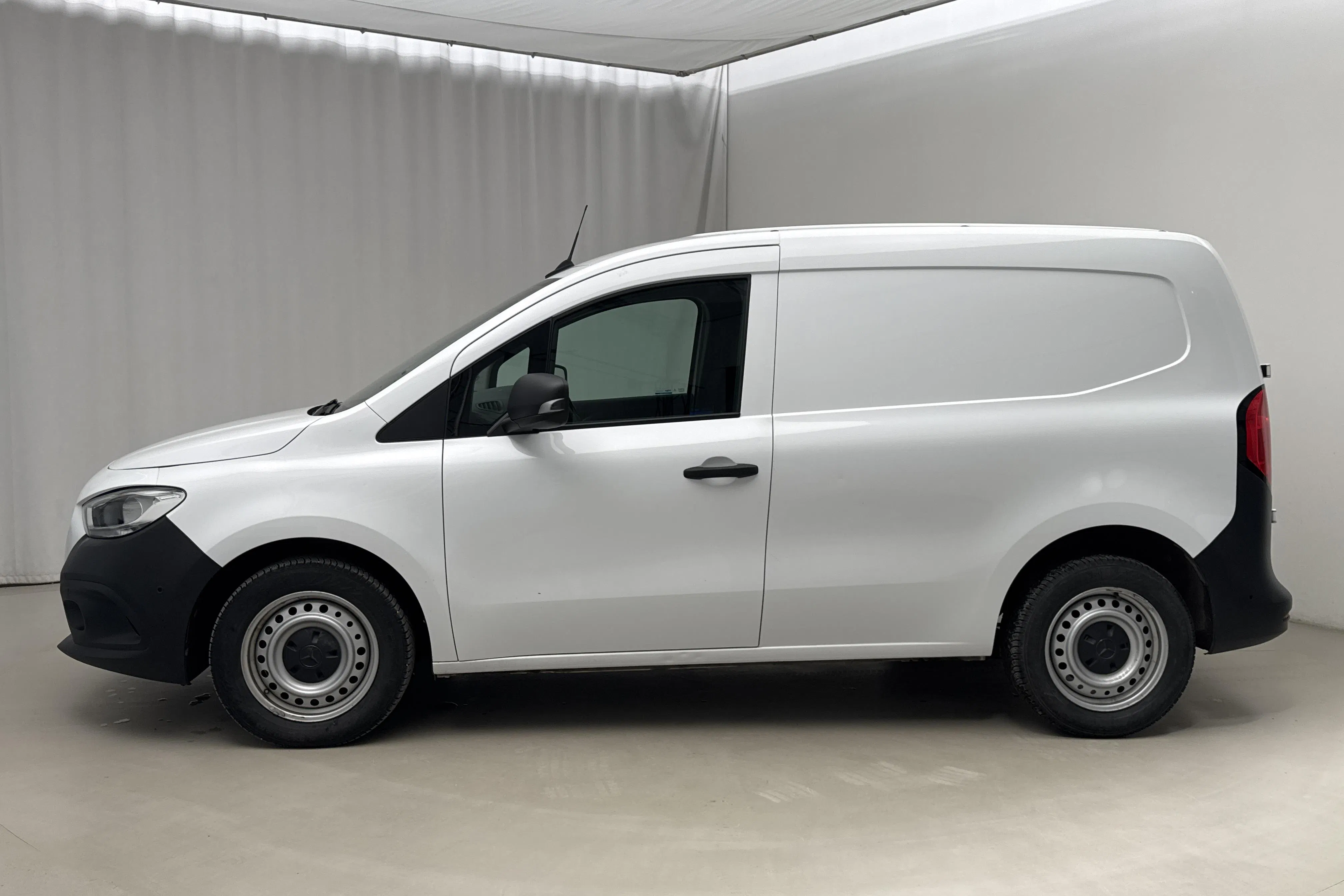 Presentation photo 2 of 18: Mercedes Citan 110 1.5 CDI (95hk) - 69 570 km - Automatic - white - 2023