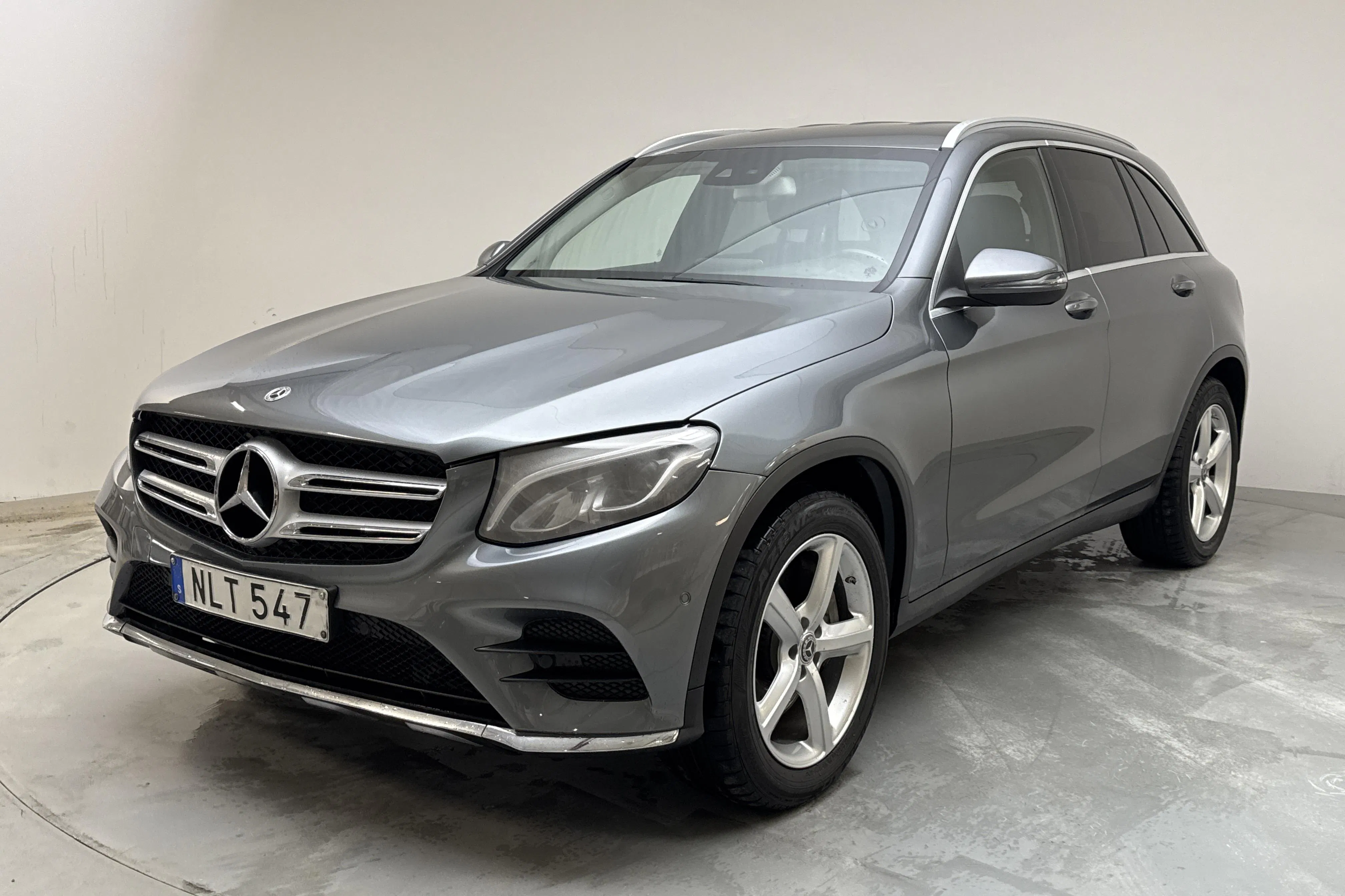 Presentationsfoto 1 av 15: Mercedes GLC 220 d 4MATIC X253 (170hk) - 8 799 mil - Automat - grå - 2019