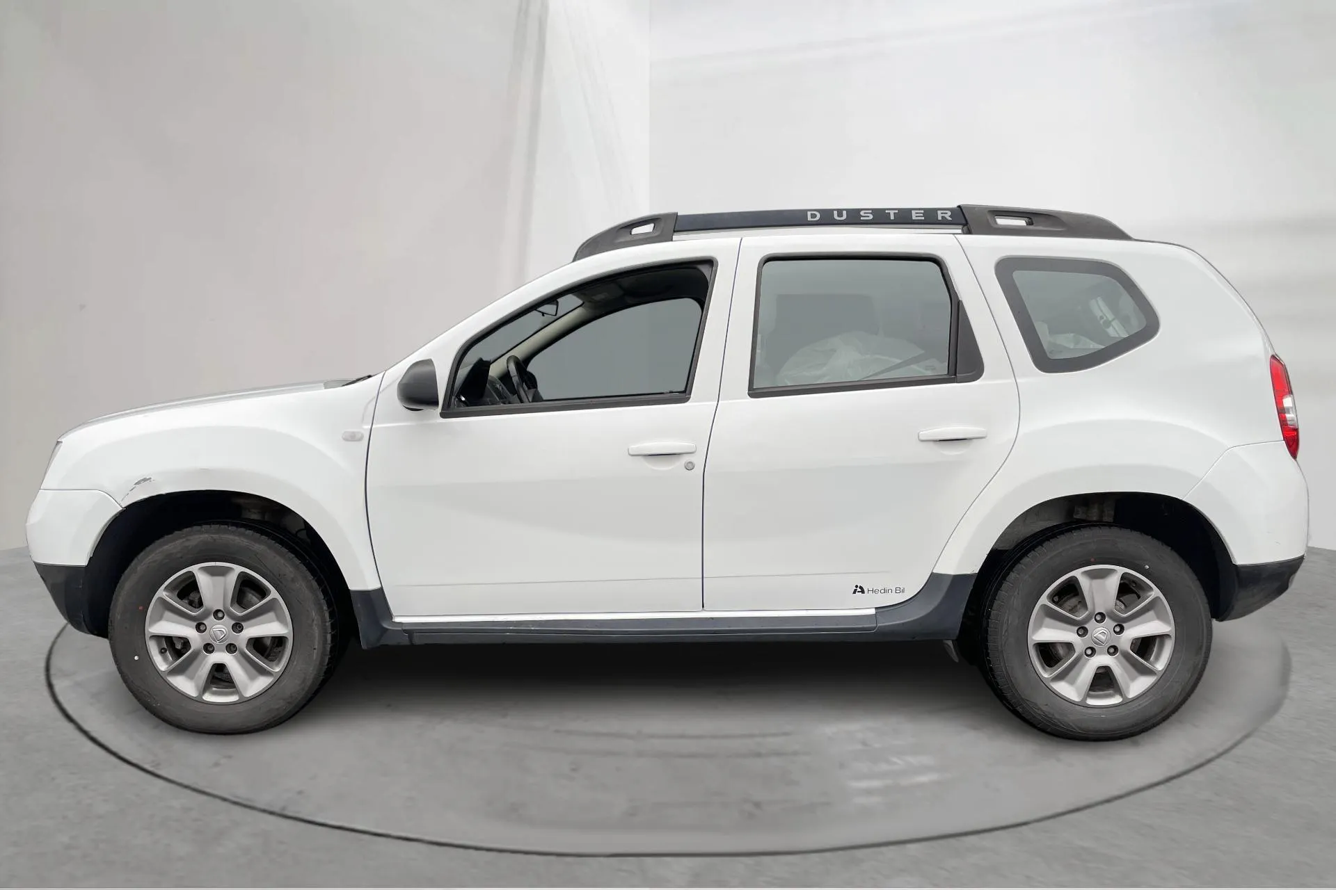 Presentationsfoto 2 av 13: Dacia Duster 1.5 dCi 4x4 (109hk) - 18 097 mil - Manuell - vit - 2016