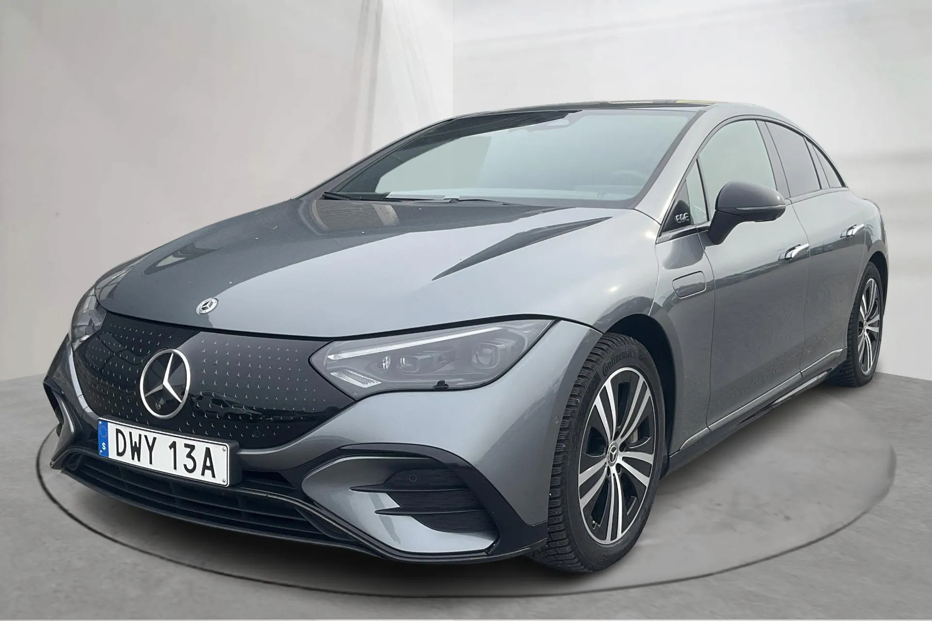 Presentationsfoto 1 av 18: Mercedes EQE 300 V295 (245hk) - 2 913 mil - Automat - grå - 2023