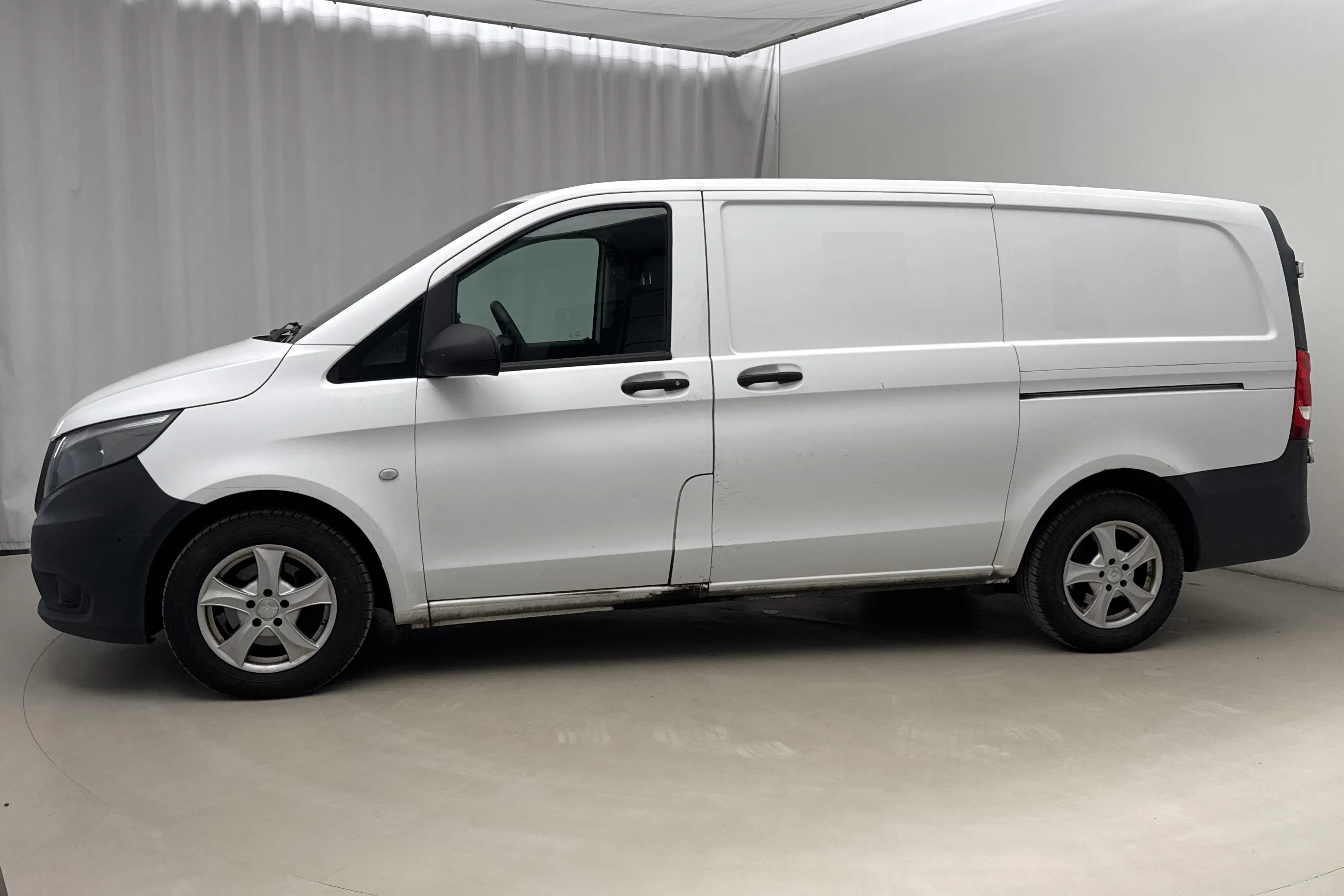 Presentation photo 2 of 13: Mercedes Vito 116 CDI W640 (163hk) - 157 330 km - Automatic - white - 2015
