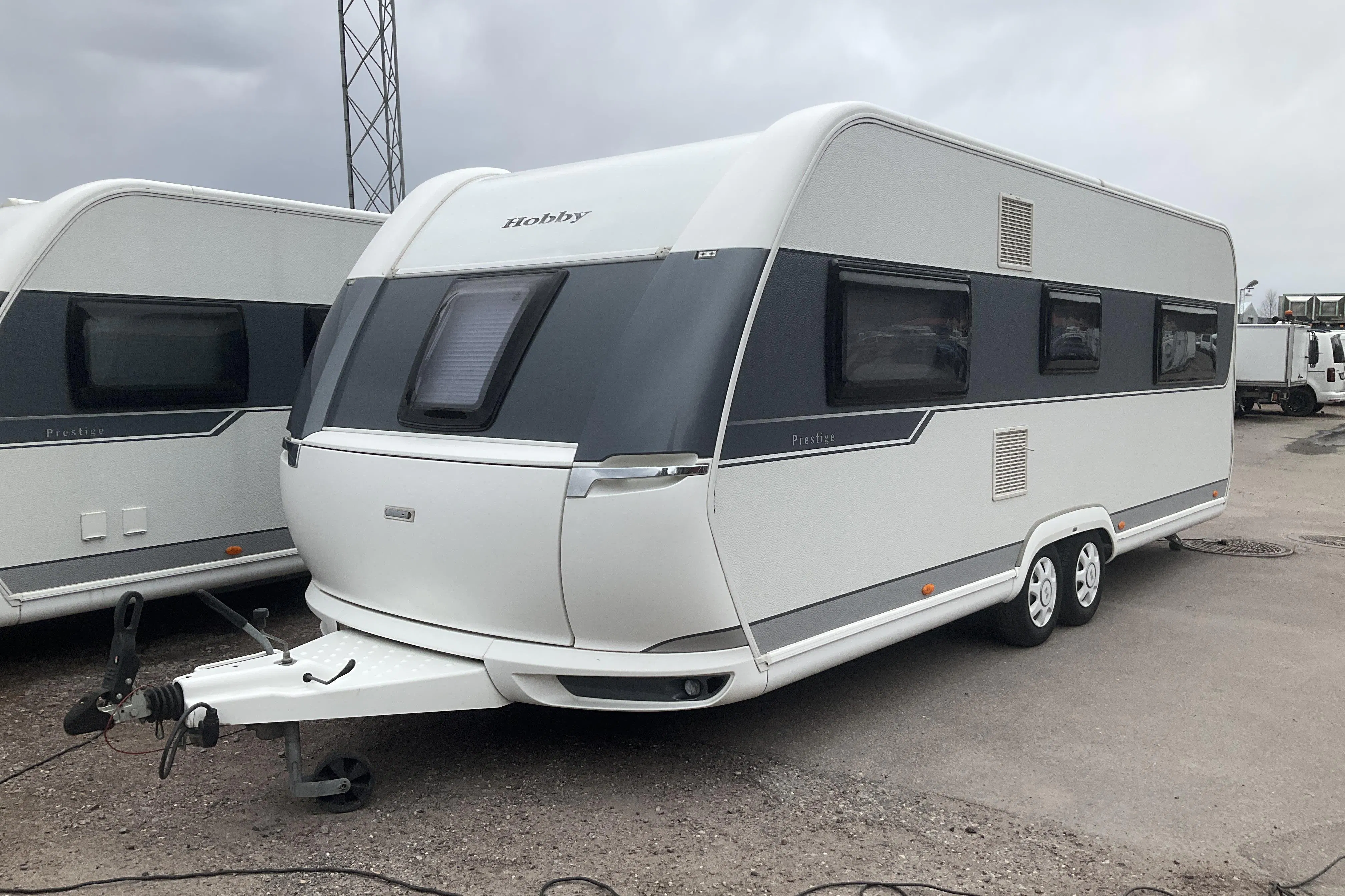 Presentationsfoto 1 av 25: Hobby 620 CL Prestige Husvagn (Rep.Objekt) - 0 km - 2015