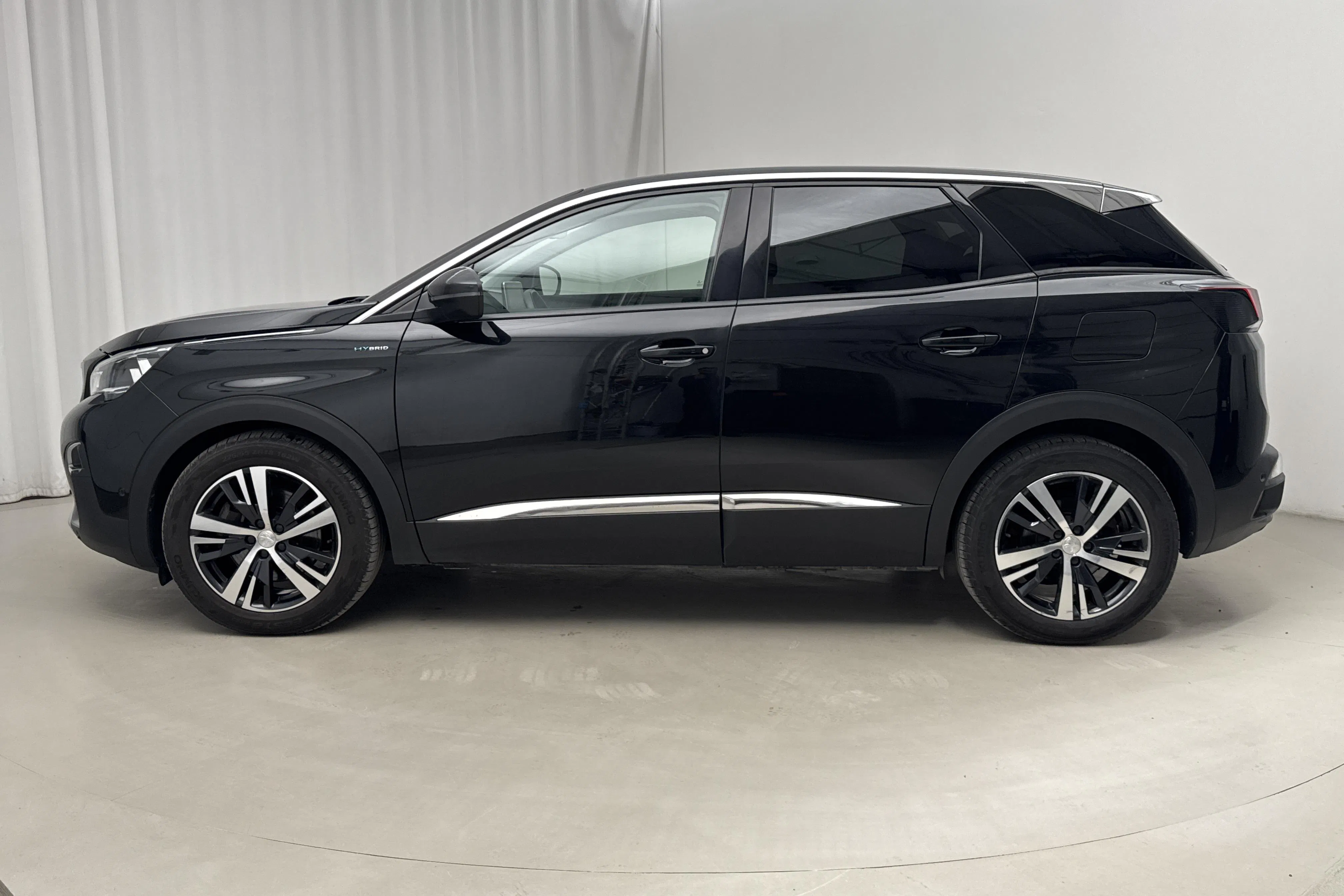 Presentationsfoto 2 av 18: Peugeot 3008 1.6 Plug-in Hybrid (225hk) - 14 351 mil - Automat - svart - 2020