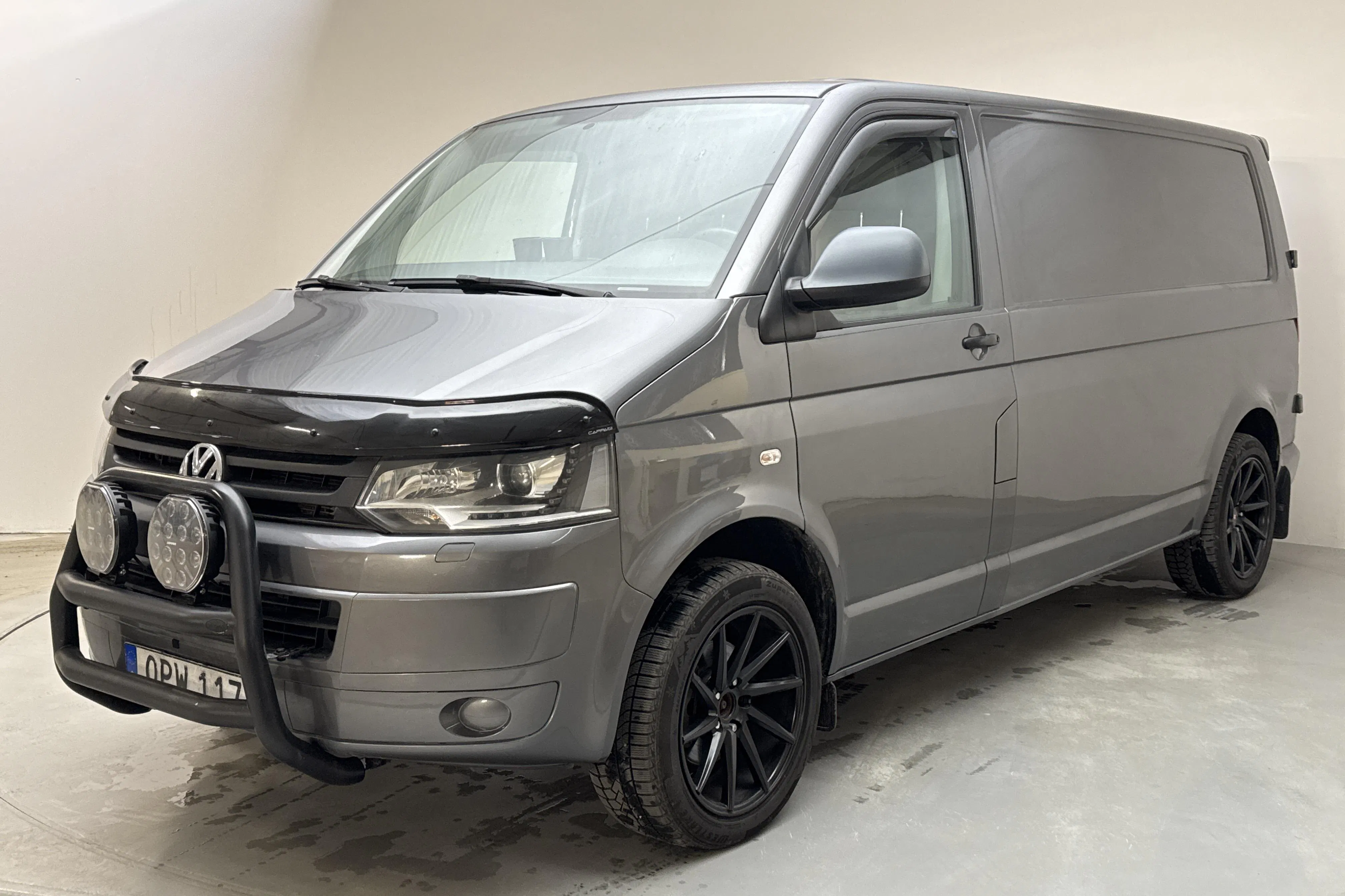 Presentationsfoto 1 av 12: VW Transporter T5 2.0 TDI (140hk) - 22 944 mil - Automat - grå - 2014