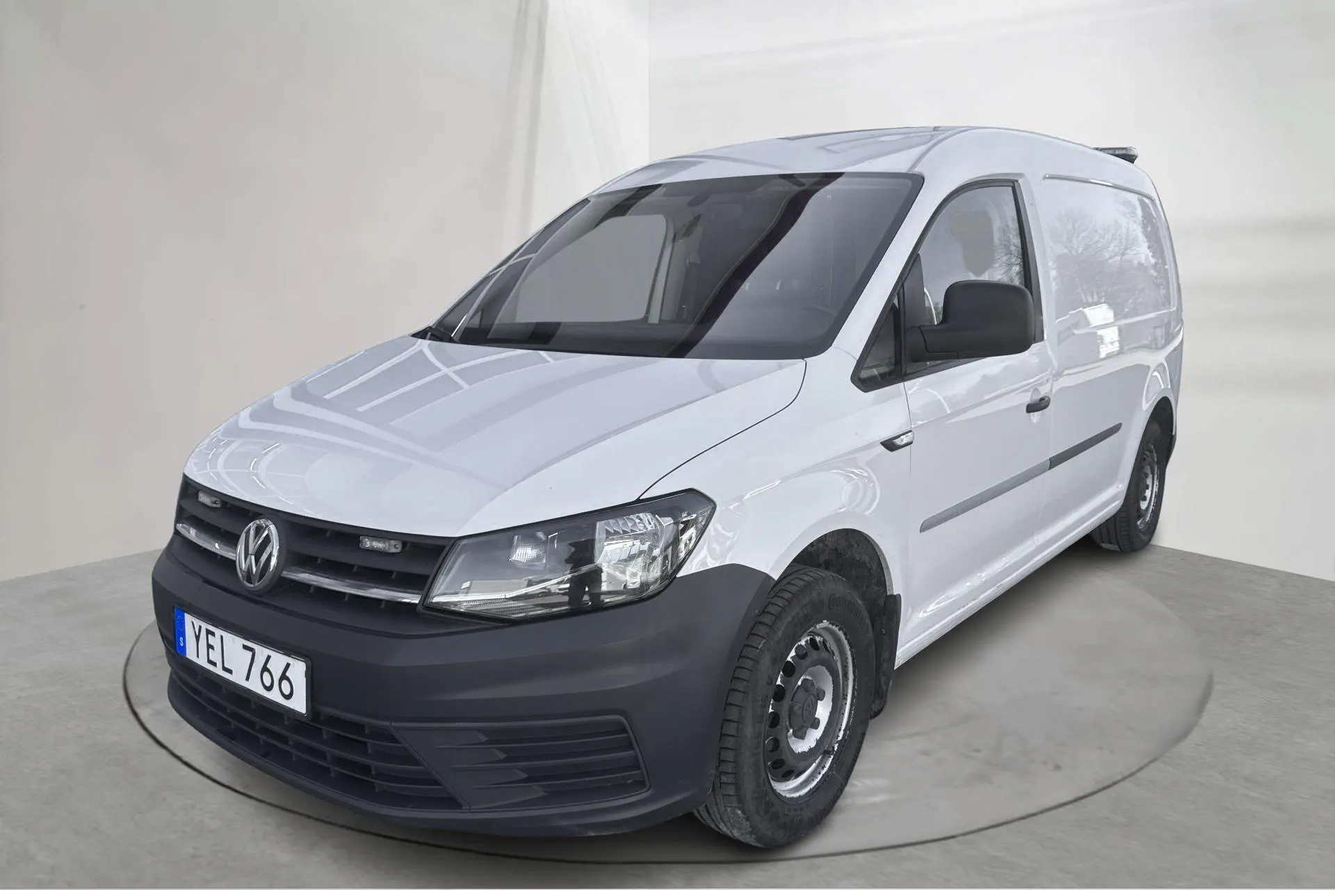 Presentationsfoto 1 av 14: VW Caddy 2.0 TDI Maxi Skåp (102hk) - 8 638 mil - Manuell - vit - 2016