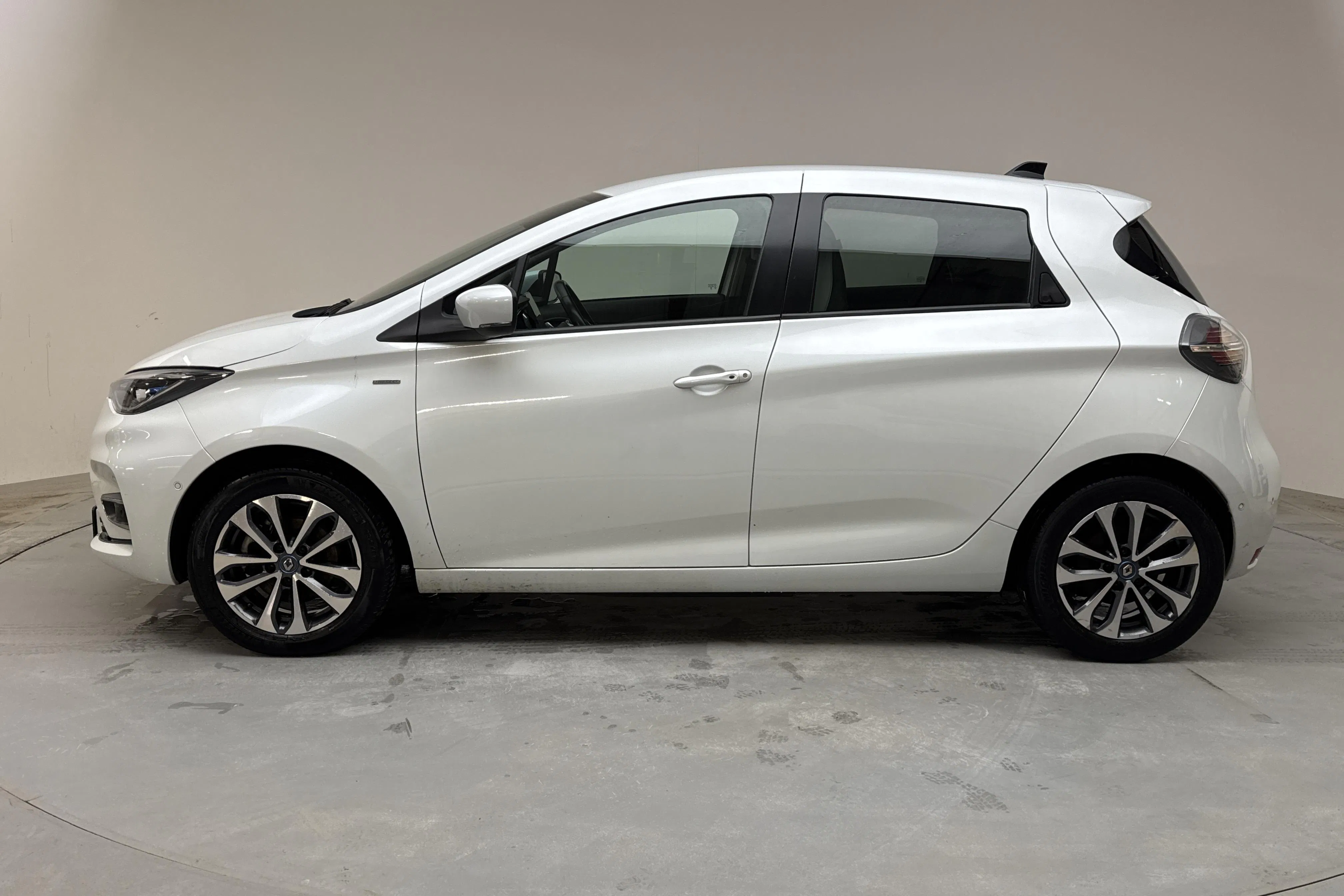 Presentationsfoto 2 av 20: Renault Zoe 52kWh R135 (135hk) - 5 045 mil - Automat - 2020