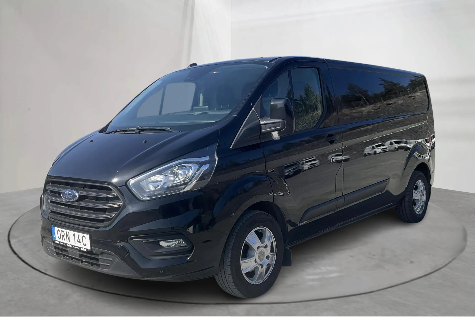 Esitlusfoto 1 aadressil 14: Ford Transit Custom 300 (130hk) - 67 490 km - Automaatne - must - 2022