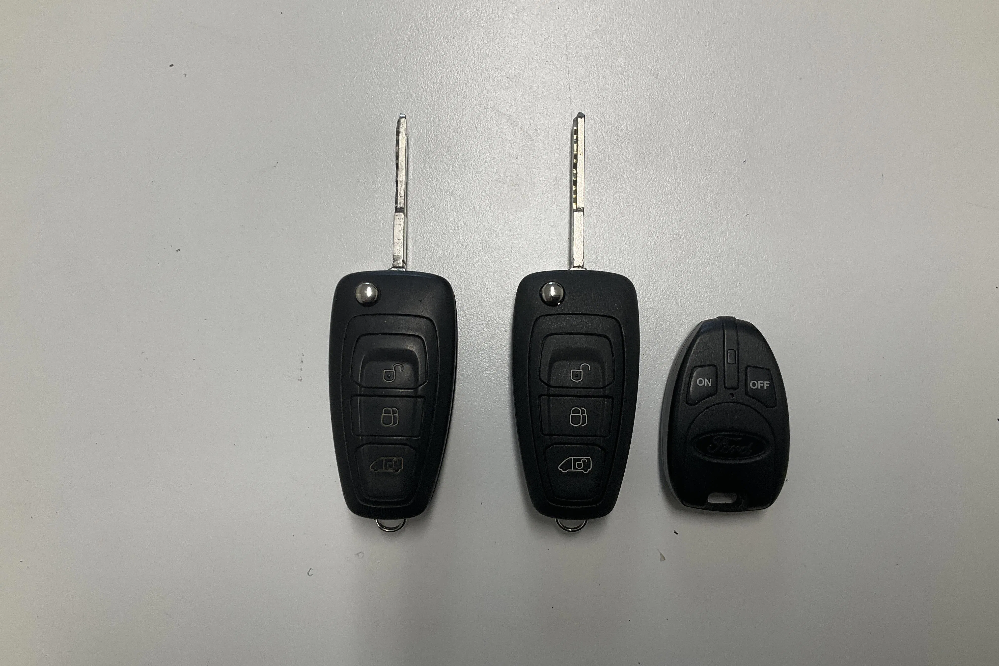 Esitlusfoto 14 aadressil 14: Ford Transit Custom 300 (130hk) - 67 490 km - Automaatne - must - 2022