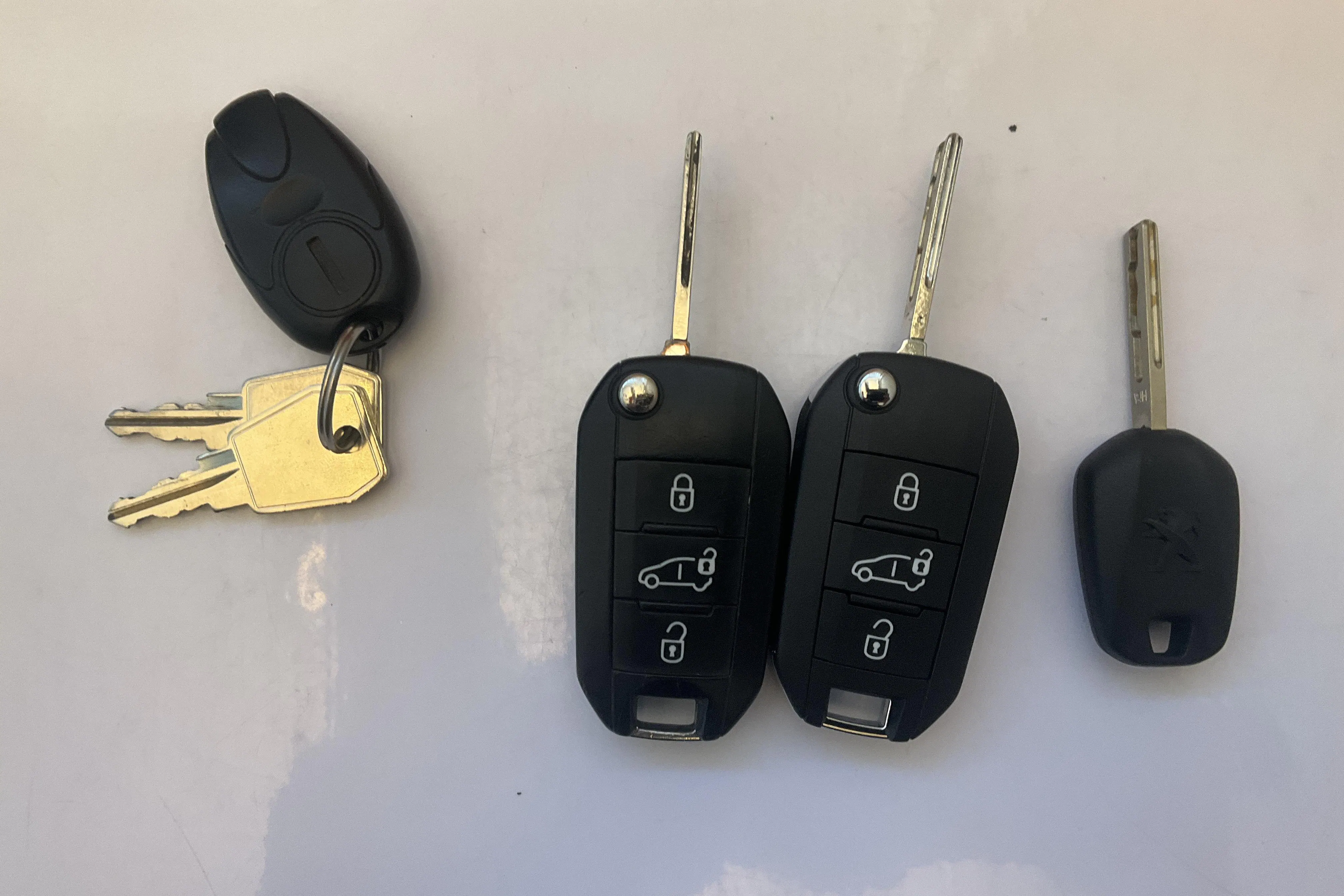 Presentationsfoto 12 av 12: Peugeot Expert BlueHDi Skåp (122hk) - 14 804 mil - Automat - vit - 2020