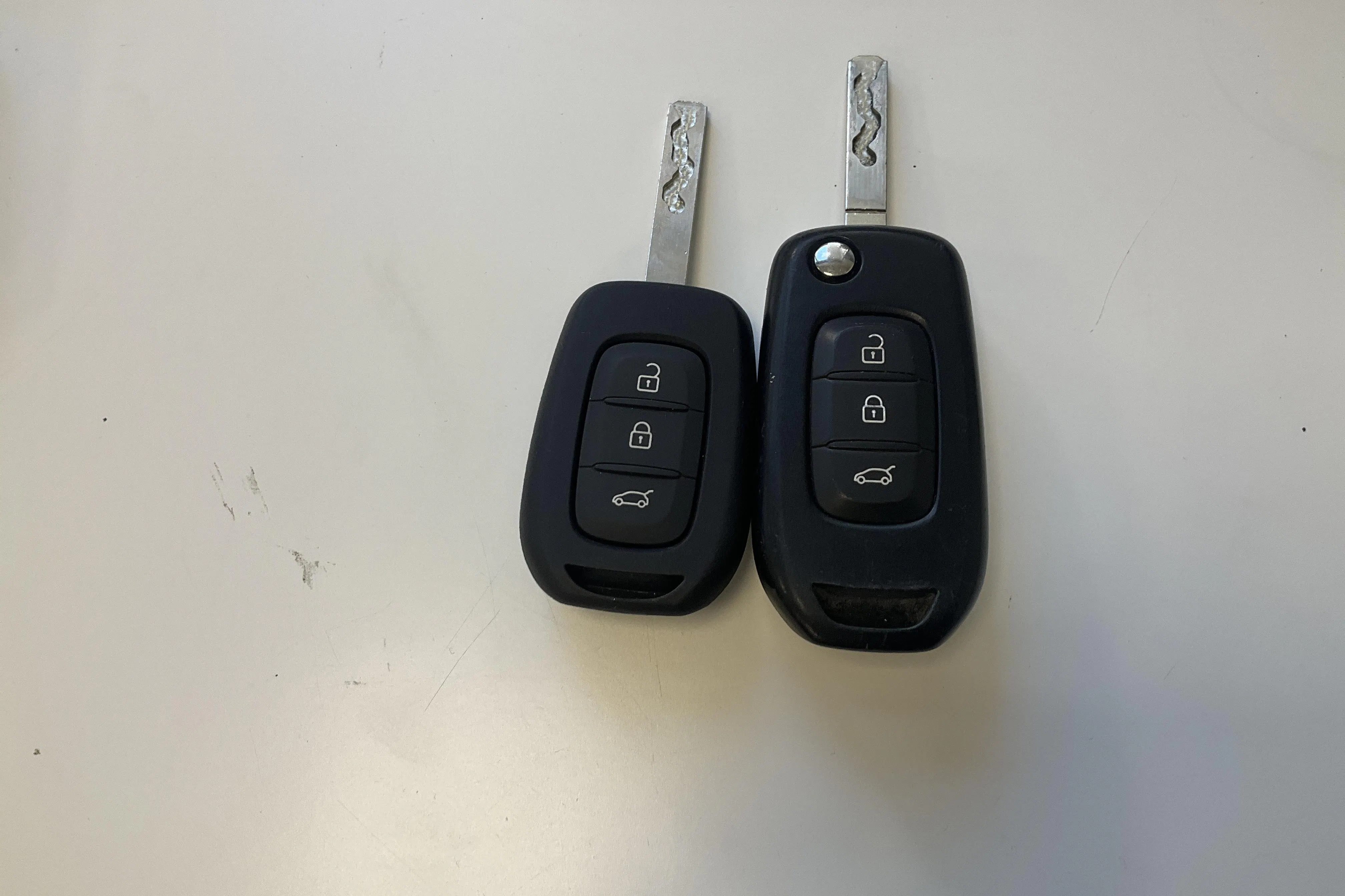 Presentation photo 16 of 16: Renault Mégane 1.5 dCi (115hk) - 62 120 km - Manual - white - 2022