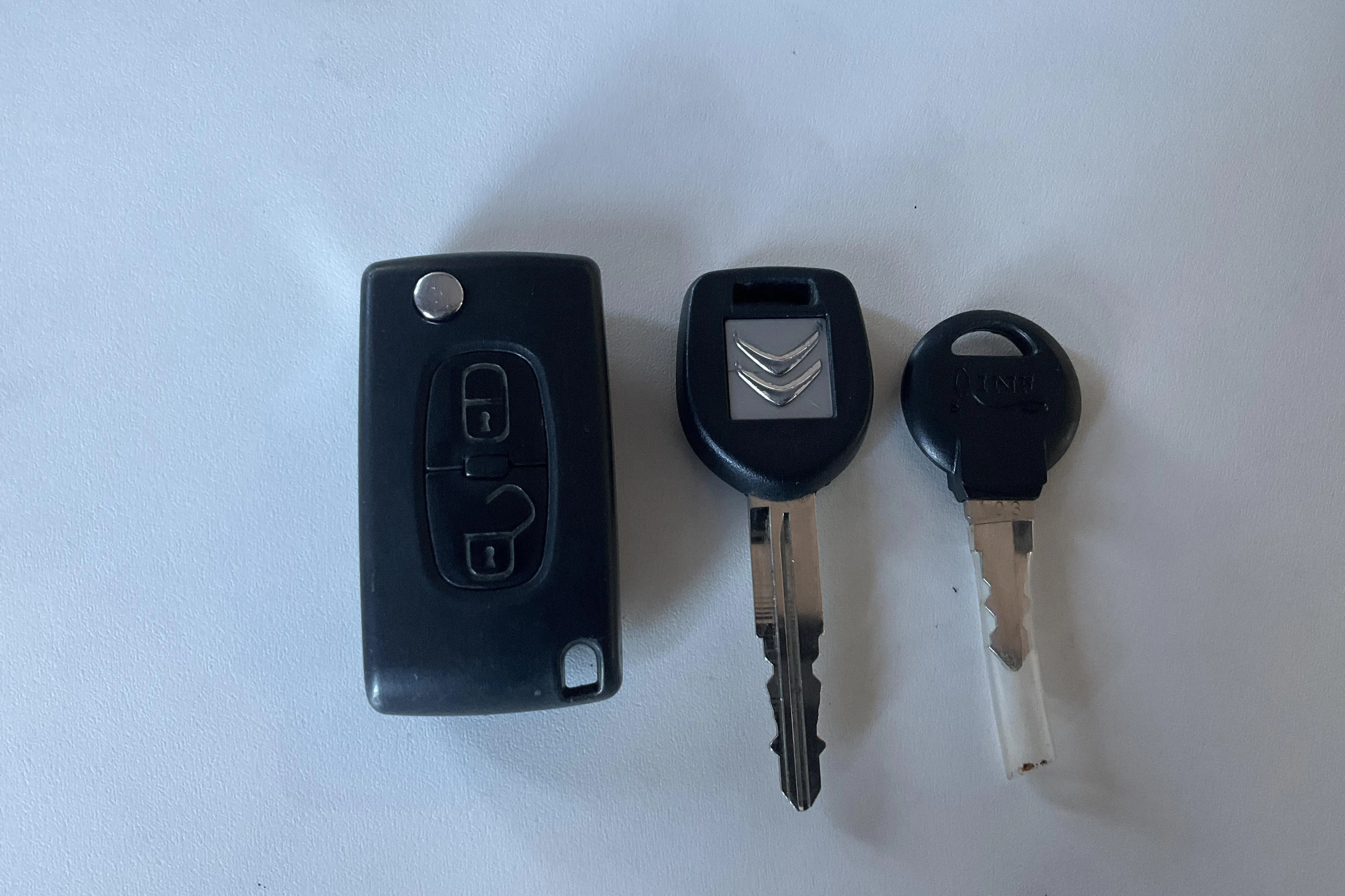 Presentation photo 16 of 16: Citroën C-Zero (64hk) - 33 360 km - Automatic - white - 2014