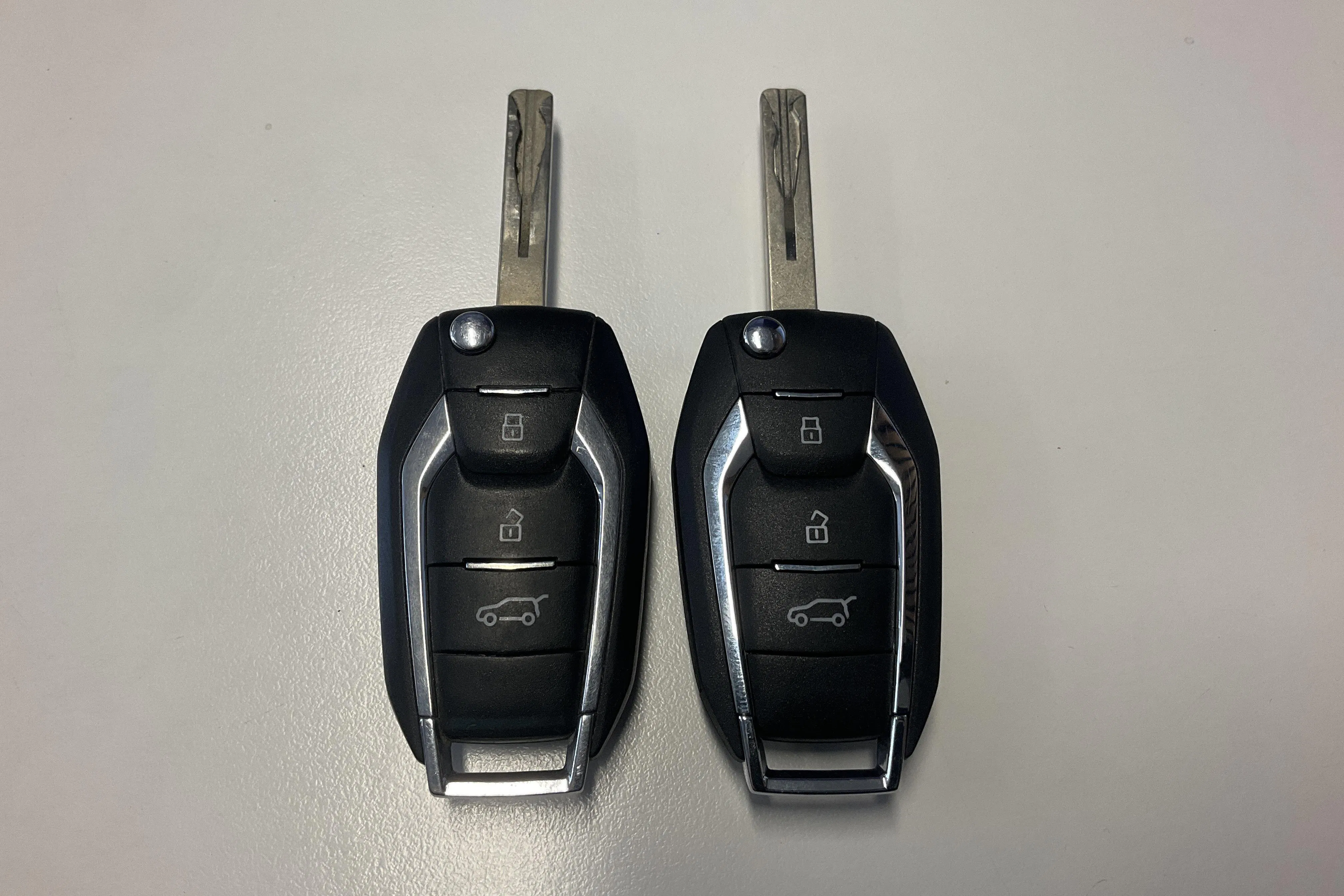 Presentation photo 15 of 15: Maxus e-Deliver 3 50.2kWh (122hk) - 49 150 km - Automatic - white - 2022