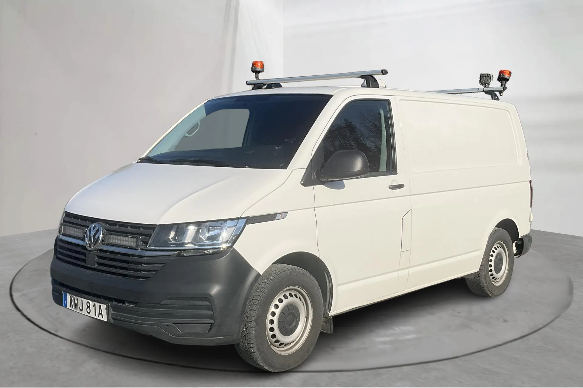 Presentation photo 1 of 14: VW Transporter 2.0 TDI BMT Skåp 4MOTION (150hk) - 165 960 km - Manual - white - 2020