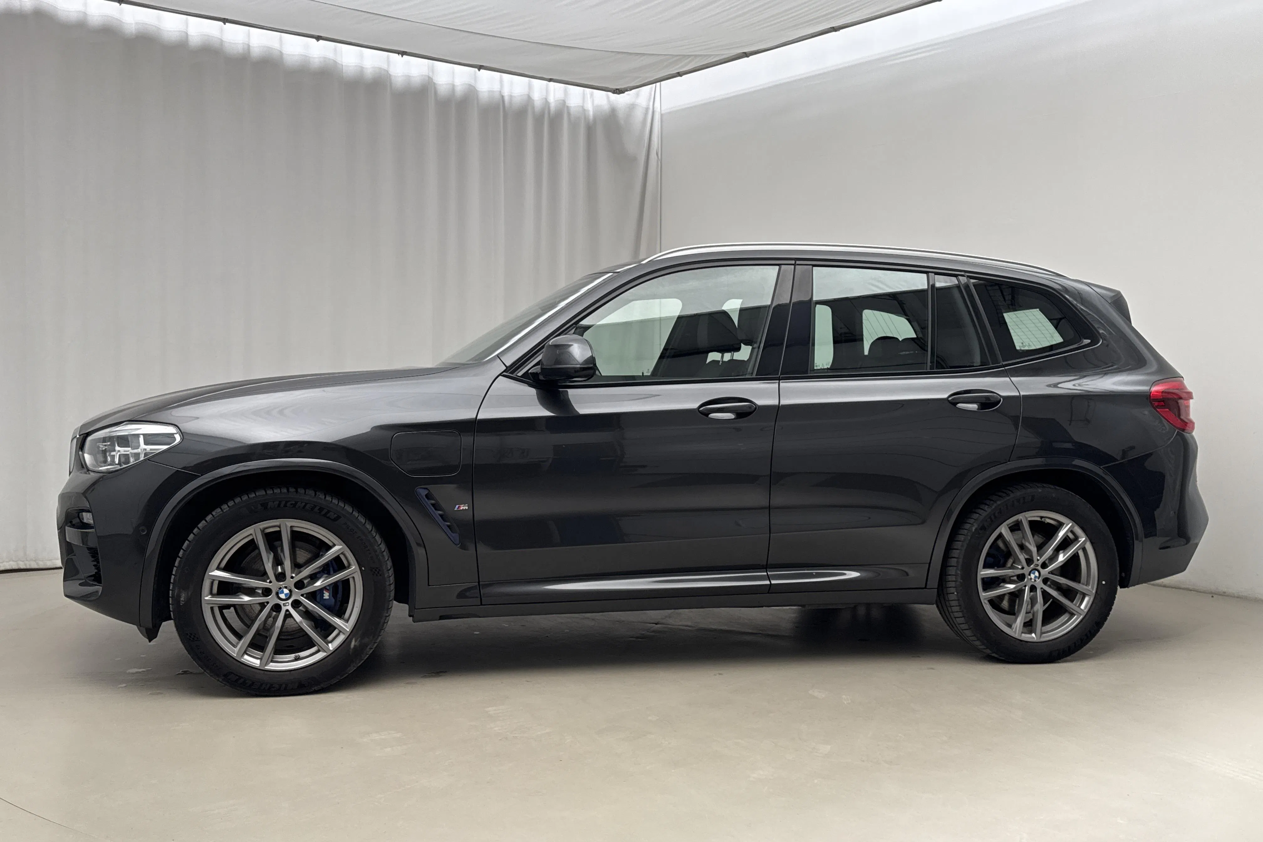 Presentationsfoto 2 av 21: BMW X3 xDrive30e, G01 (292hk) - 6 805 mil - Automat - grå - 2021