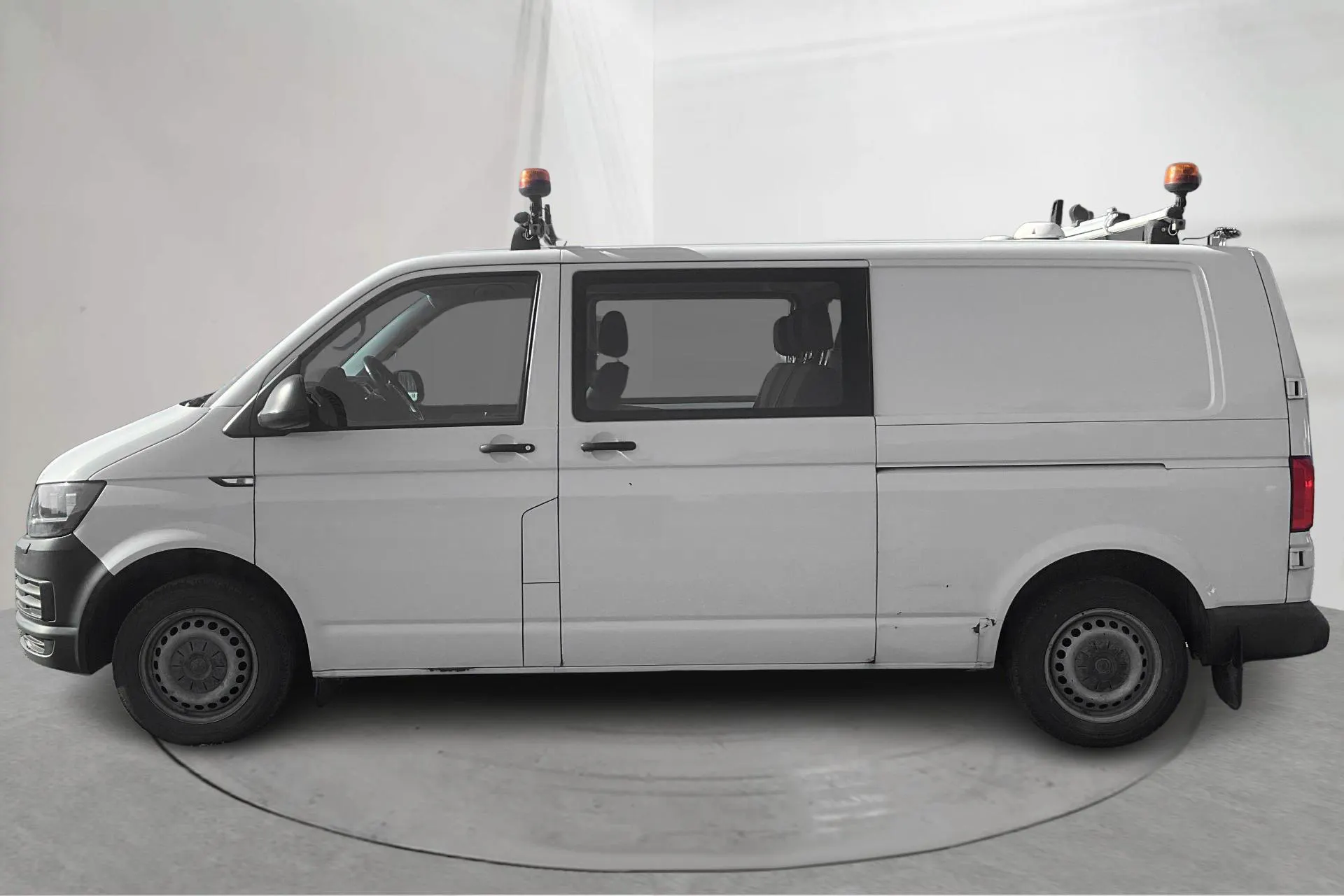 Presentation photo 2 of 14: VW Transporter T6 2.0 TDI BMT Skåp 4MOTION (150hk) - 188 550 km - Manual - white - 2018