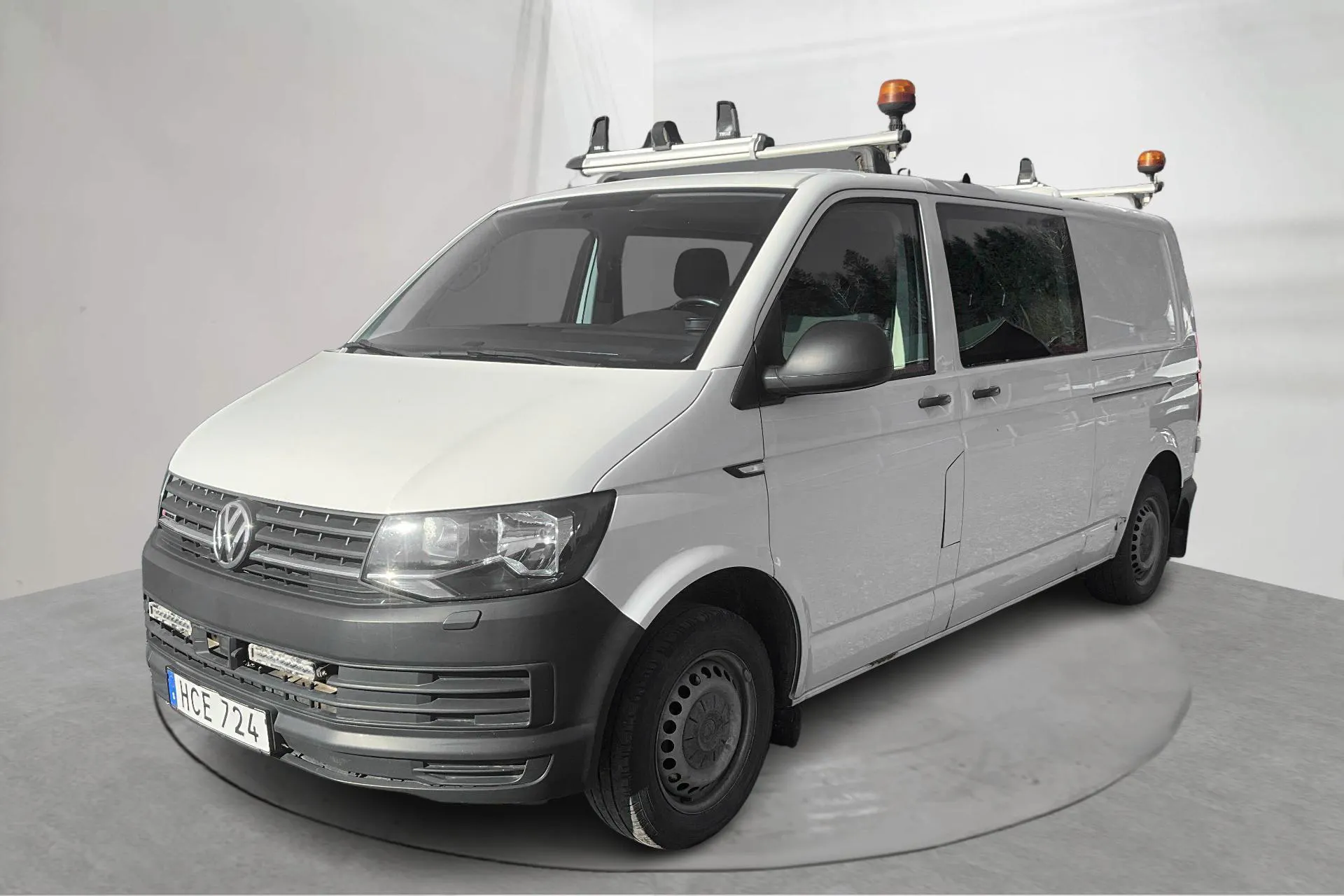 Presentation photo 1 of 14: VW Transporter T6 2.0 TDI BMT Skåp 4MOTION (150hk) - 188 550 km - Manual - white - 2018