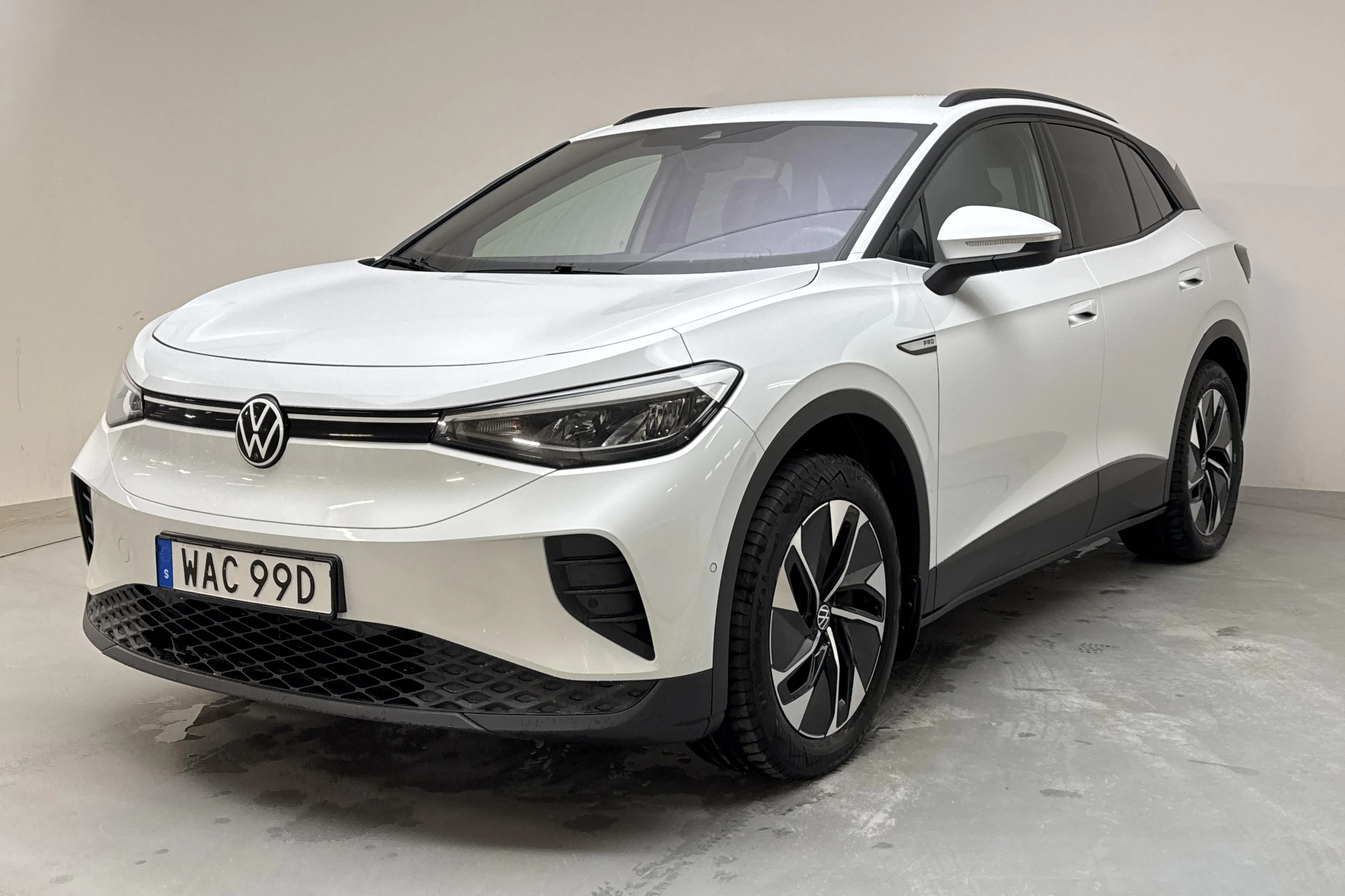 Presentationsfoto 1 av 16: VW ID.4 77kWh (204hk) - 9 326 mil - Automat - vit - 2023