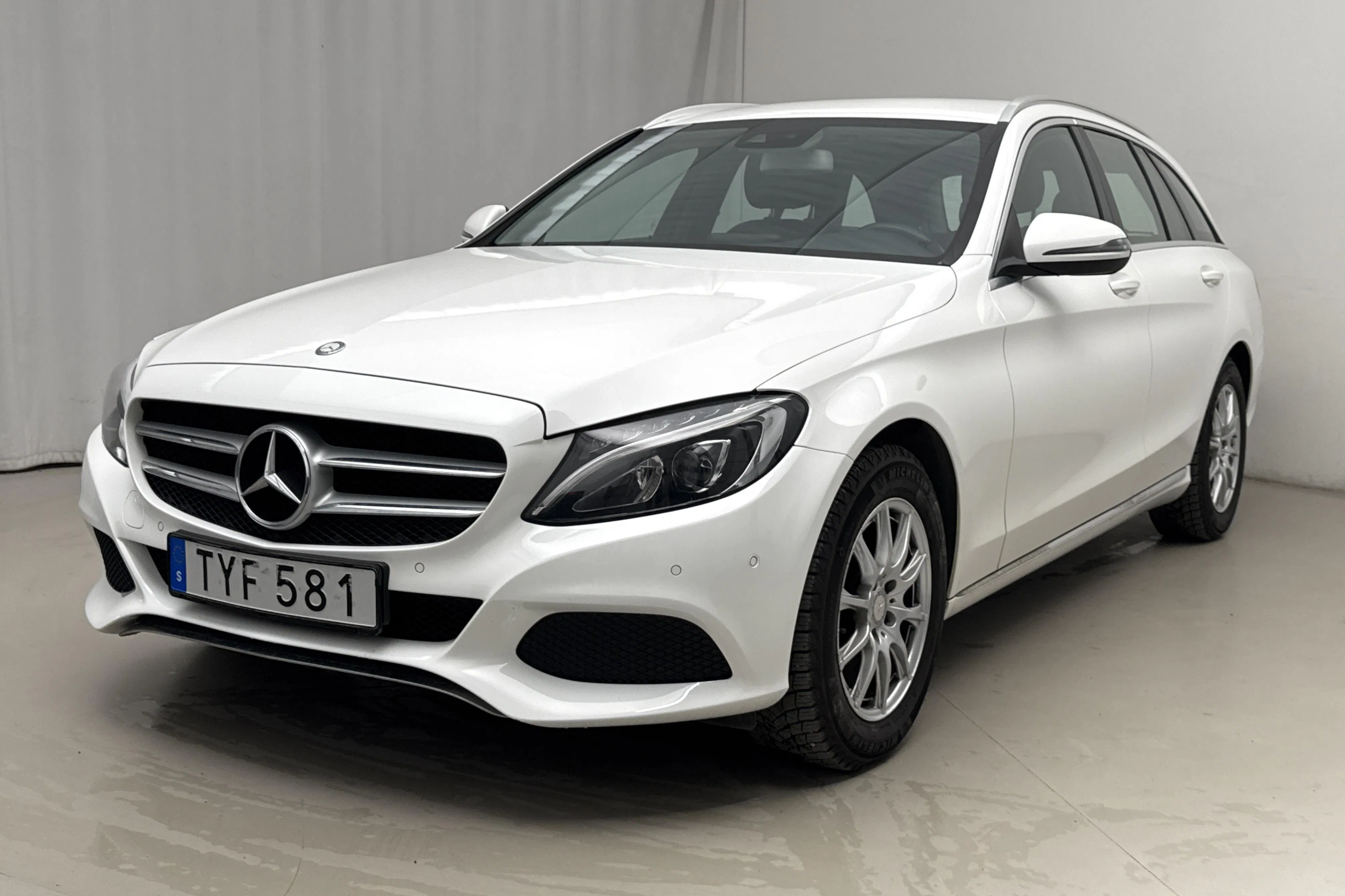 Presentationsfoto 1 av 15: Mercedes C 220 d Kombi S205 (170hk) - 14 084 mil - Automat - vit - 2016