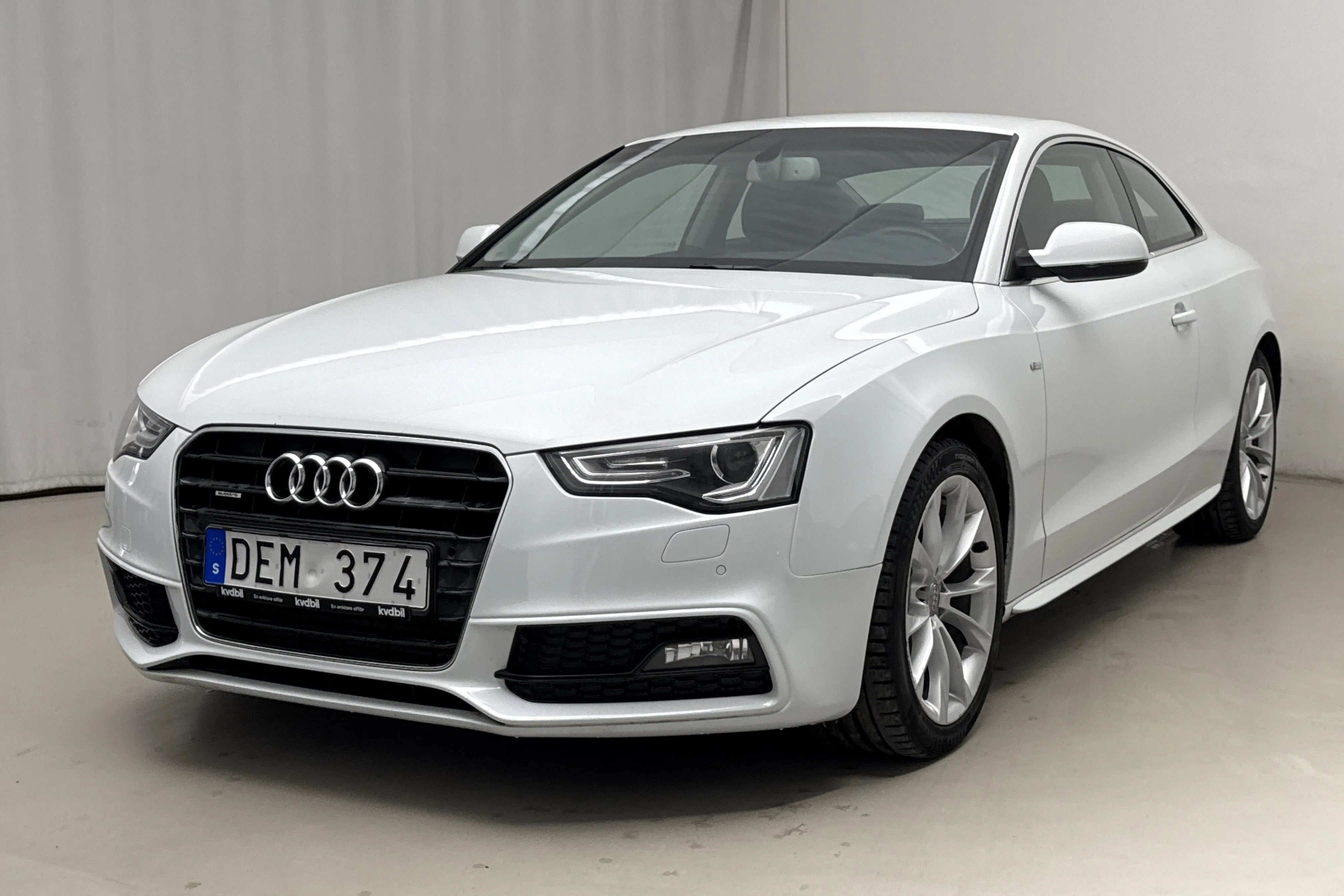 Esitlusfoto 1 aadressil 15: Audi A5 2.0 TFSI Coupé quattro (211hk) - 130 520 km - Automaatne - valge - 2012