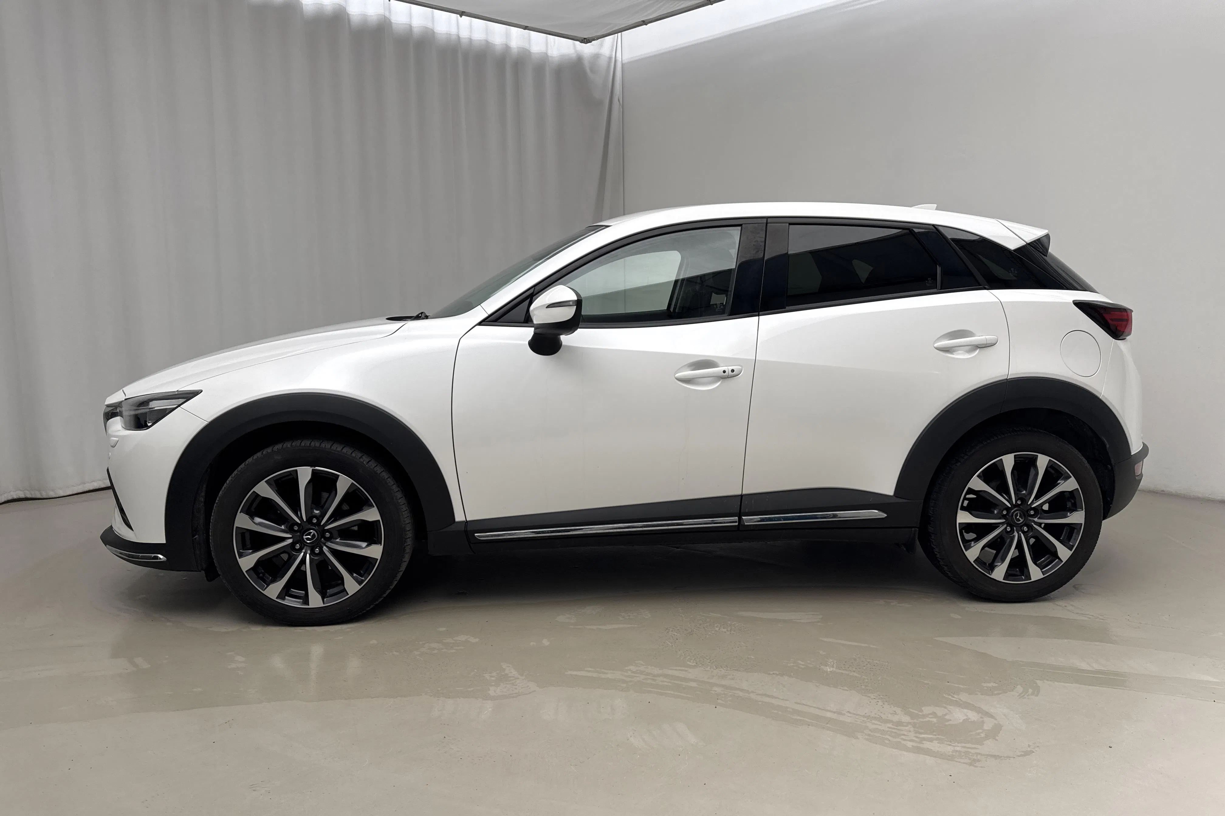 Presentationsfoto 2 av 19: Mazda CX-3 2.0 2WD (121hk) - 8 044 mil - Automat - vit - 2019