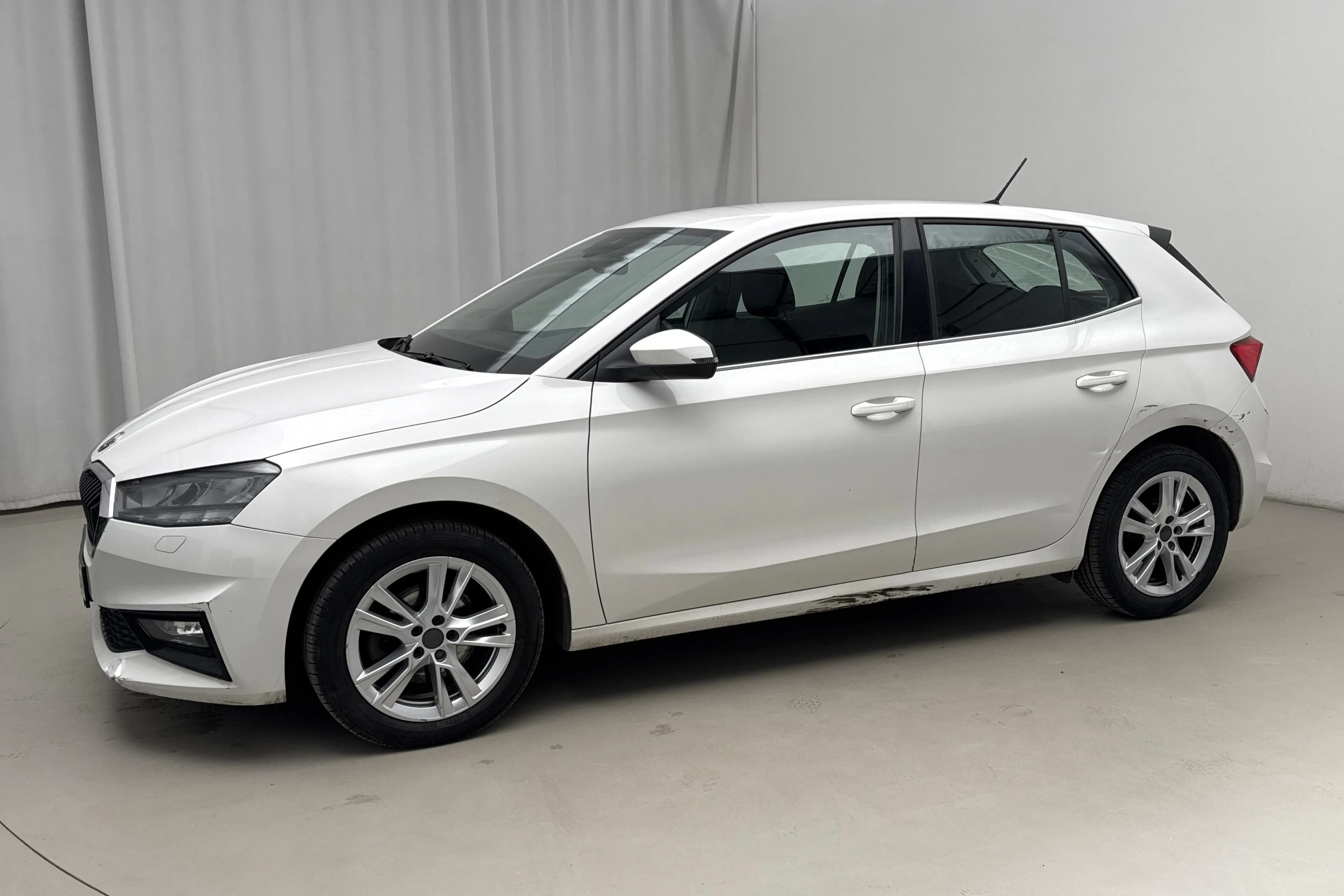 Presentationsfoto 2 av 15: Skoda Fabia 1.0 TSI (110hk) - 17 804 mil - Automat - vit - 2022