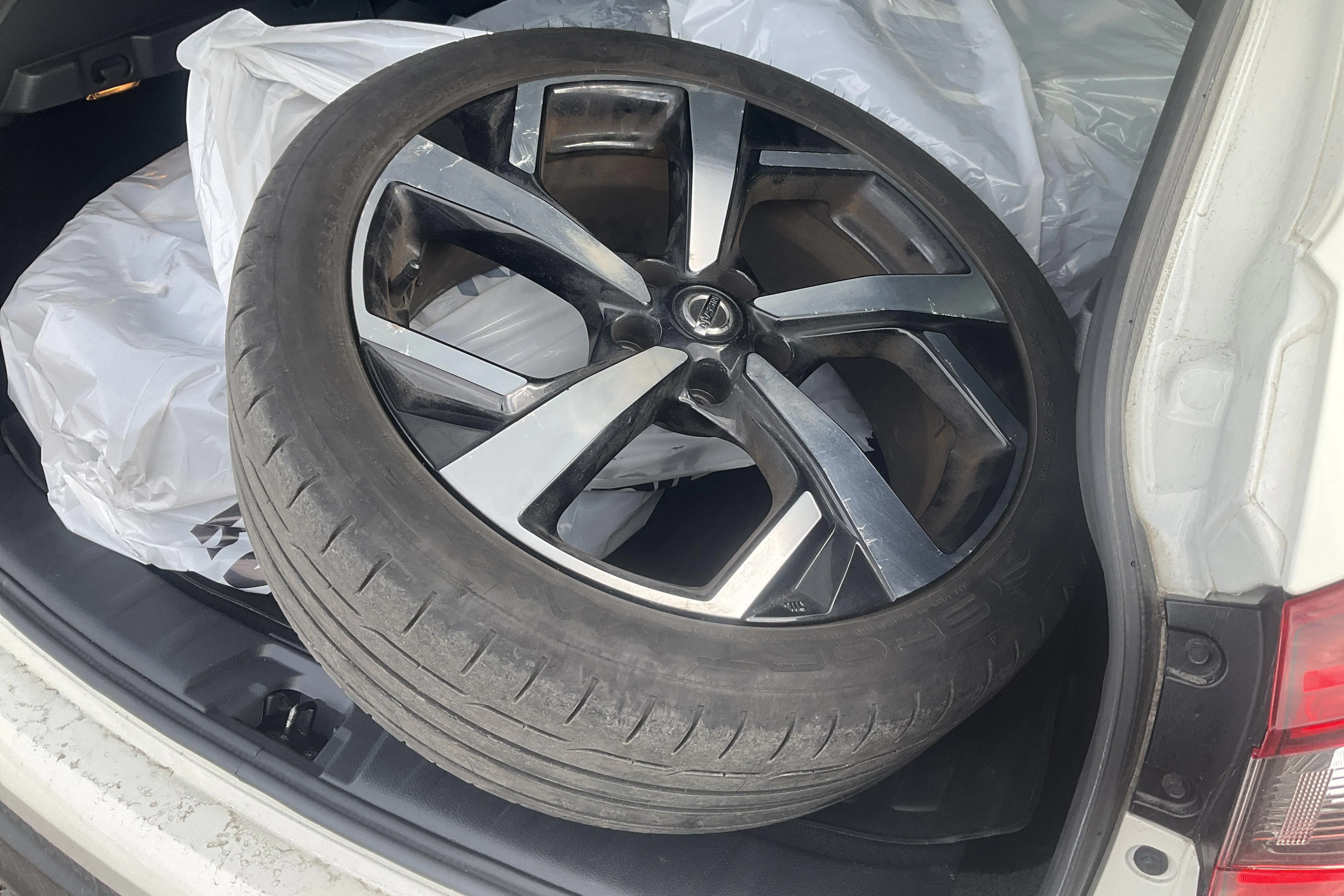 Presentationsfoto 18 av 18: Nissan Qashqai 1.2 DIG-T (115hk) - 9 220 mil - Automat - vit - 2018