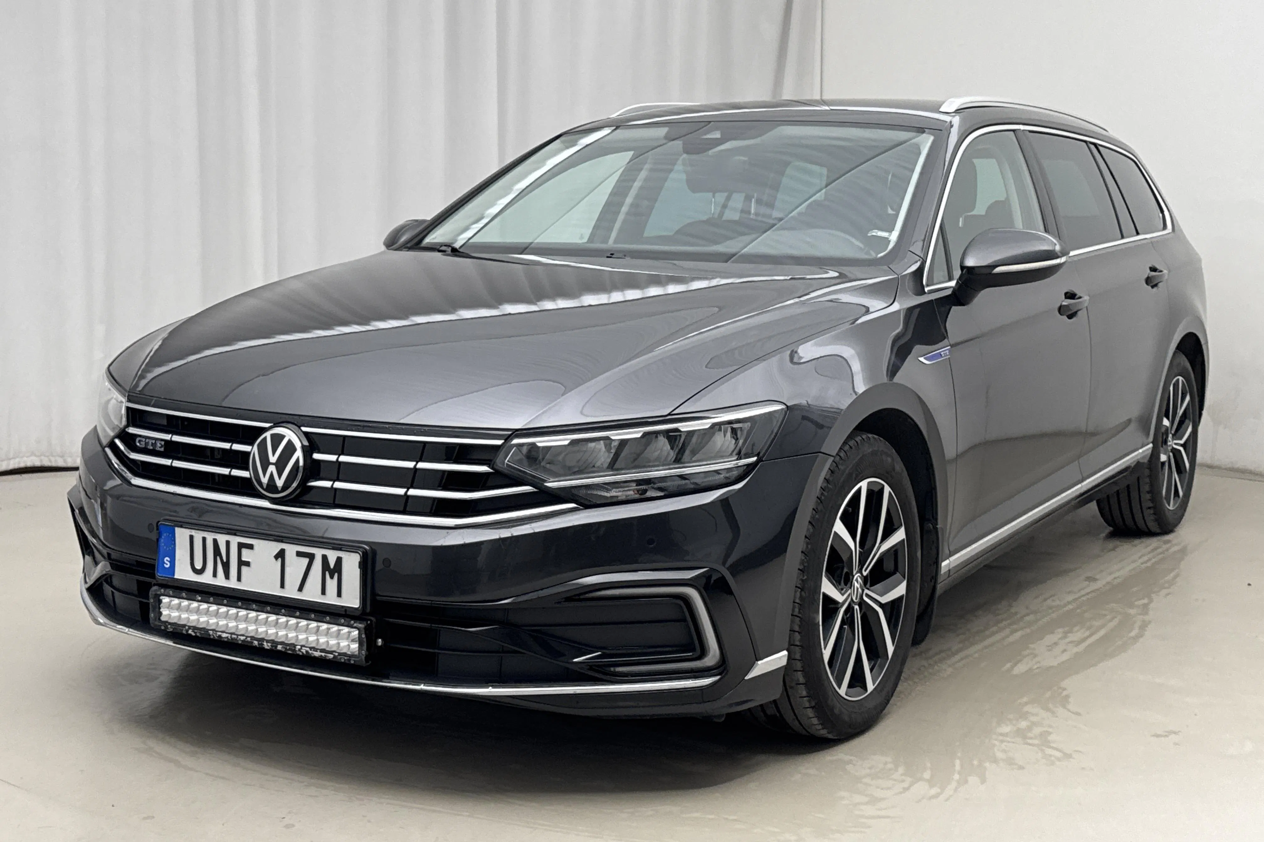 Presentationsfoto 1 av 23: VW Passat 1.4 GTE Sportscombi (218hk) - 12 709 mil - Automat - Dark Grey - 2022