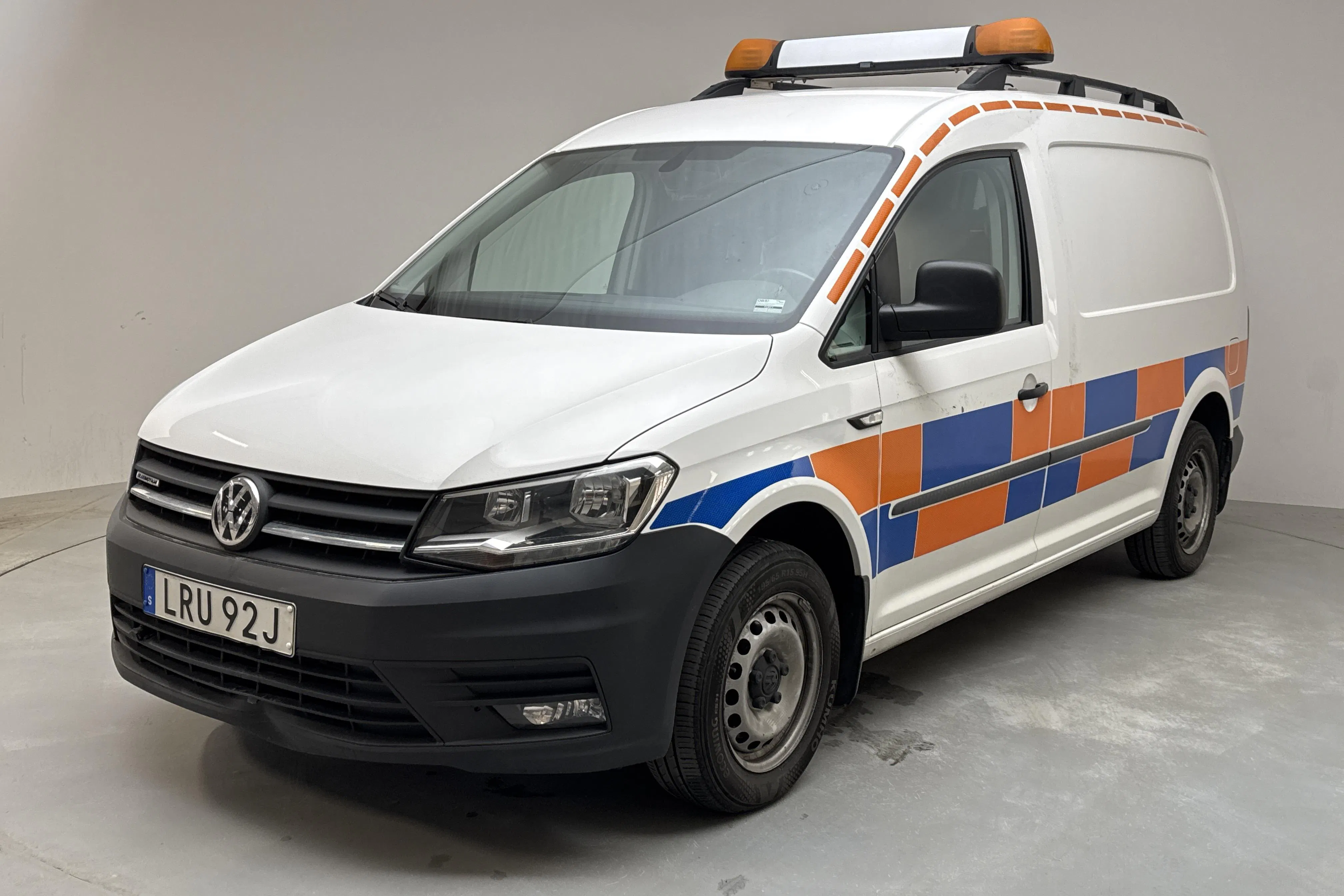 Presentation photo 1 of 12: VW Caddy 1.4 TGI Maxi Skåp (110hk) - 76 540 km - Manual - white - 2020