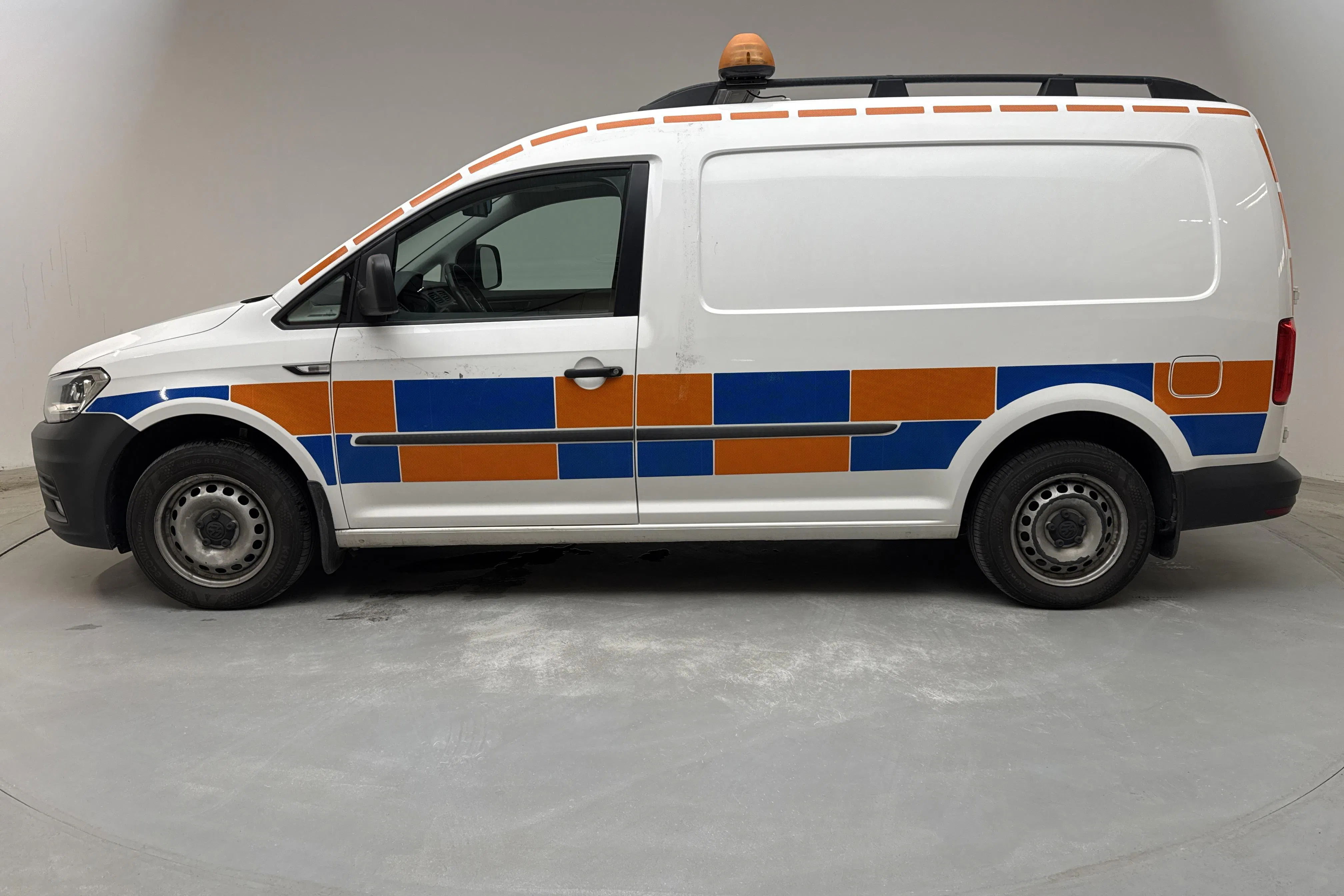 Presentation photo 2 of 12: VW Caddy 1.4 TGI Maxi Skåp (110hk) - 76 540 km - Manual - white - 2020