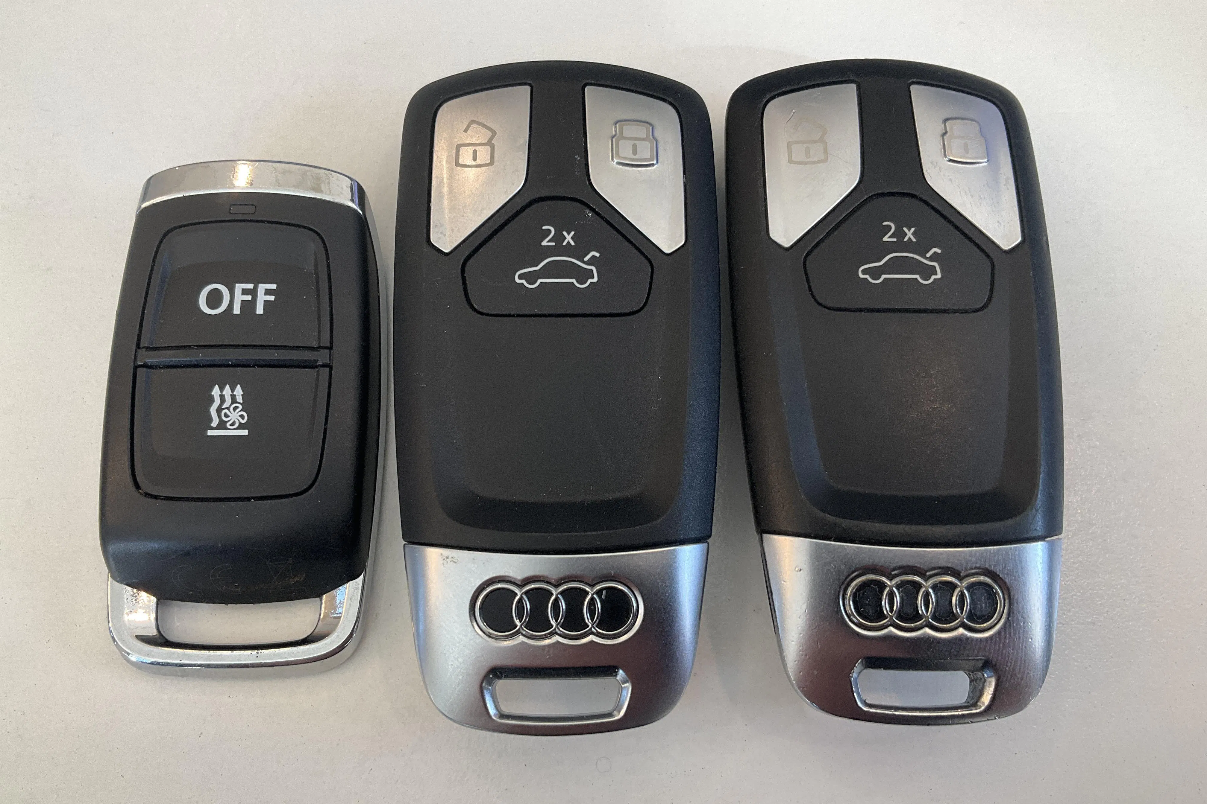 Presentation photo 20 of 20: Audi A4 40 TFSI quattro (204hk) - 76 140 km - Automatic - white - 2022