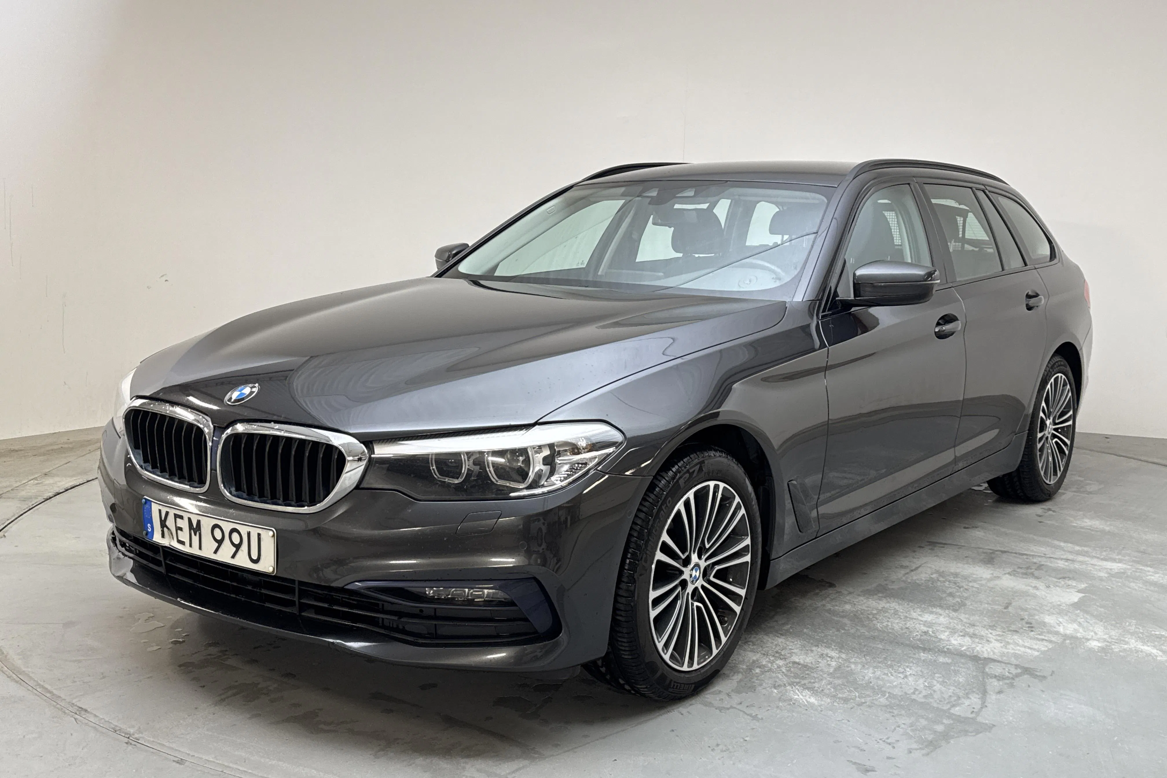 BMW 520d xDrive Touring, G31 (190hk)