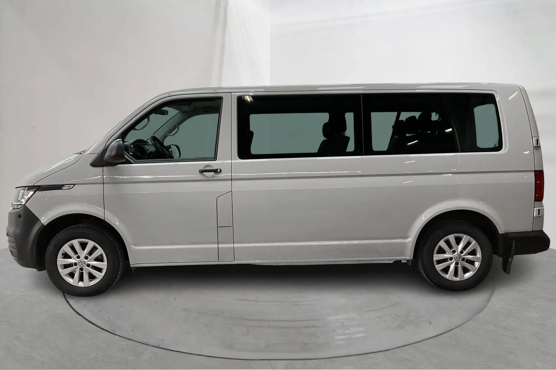 Presentation photo 2 of 18: VW Transporter T6 2.0 TDI BMT Skåp (150hk) - 159 480 km - Automatic - gray - 2020