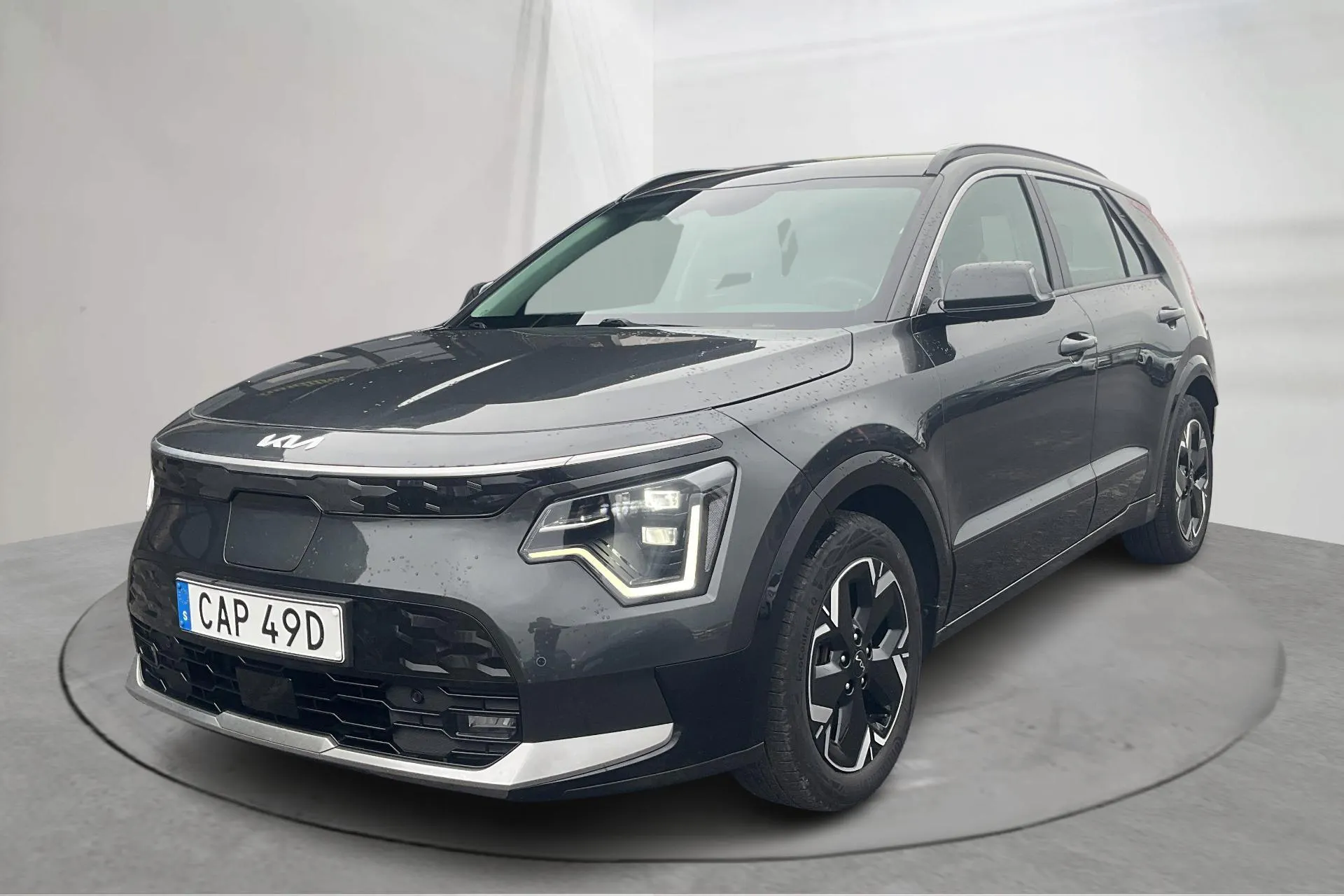 Presentationsfoto 1 av 17: KIA Niro EV 65kWh (204hk) - 6 004 mil - Automat - grå - 2023