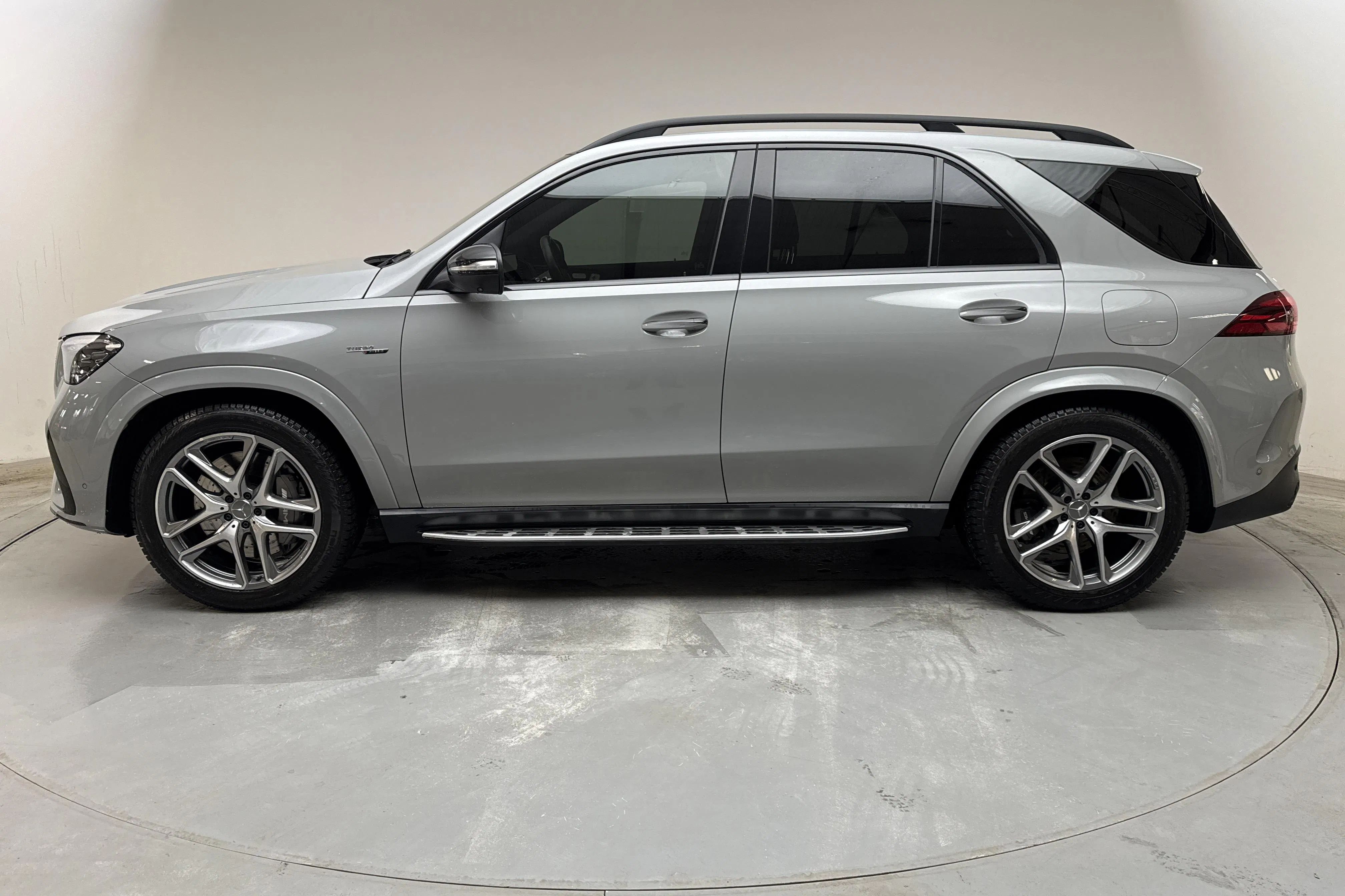 Presentationsfoto 2 av 28: Mercedes GLE 53 Hybrid AMG 4MATIC+ V167 (544hk) - 10 473 mil - Automat - grå - 2024