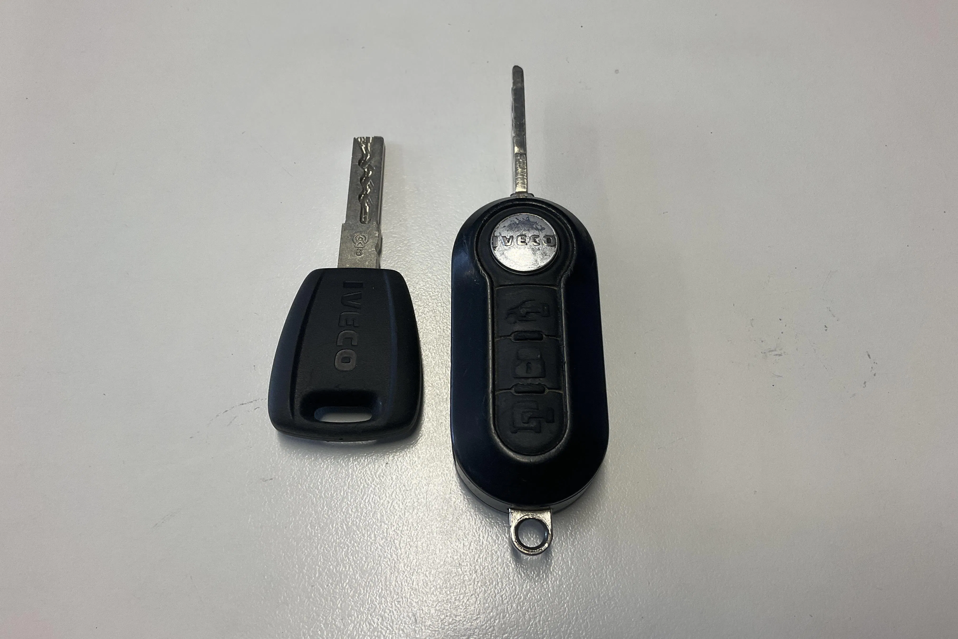 Zdjęcie prezentacyjne 12 z 12: Iveco Daily 35 3.0 CNG (136hk) - 77 380 km - Automatyczna - biały - 2022