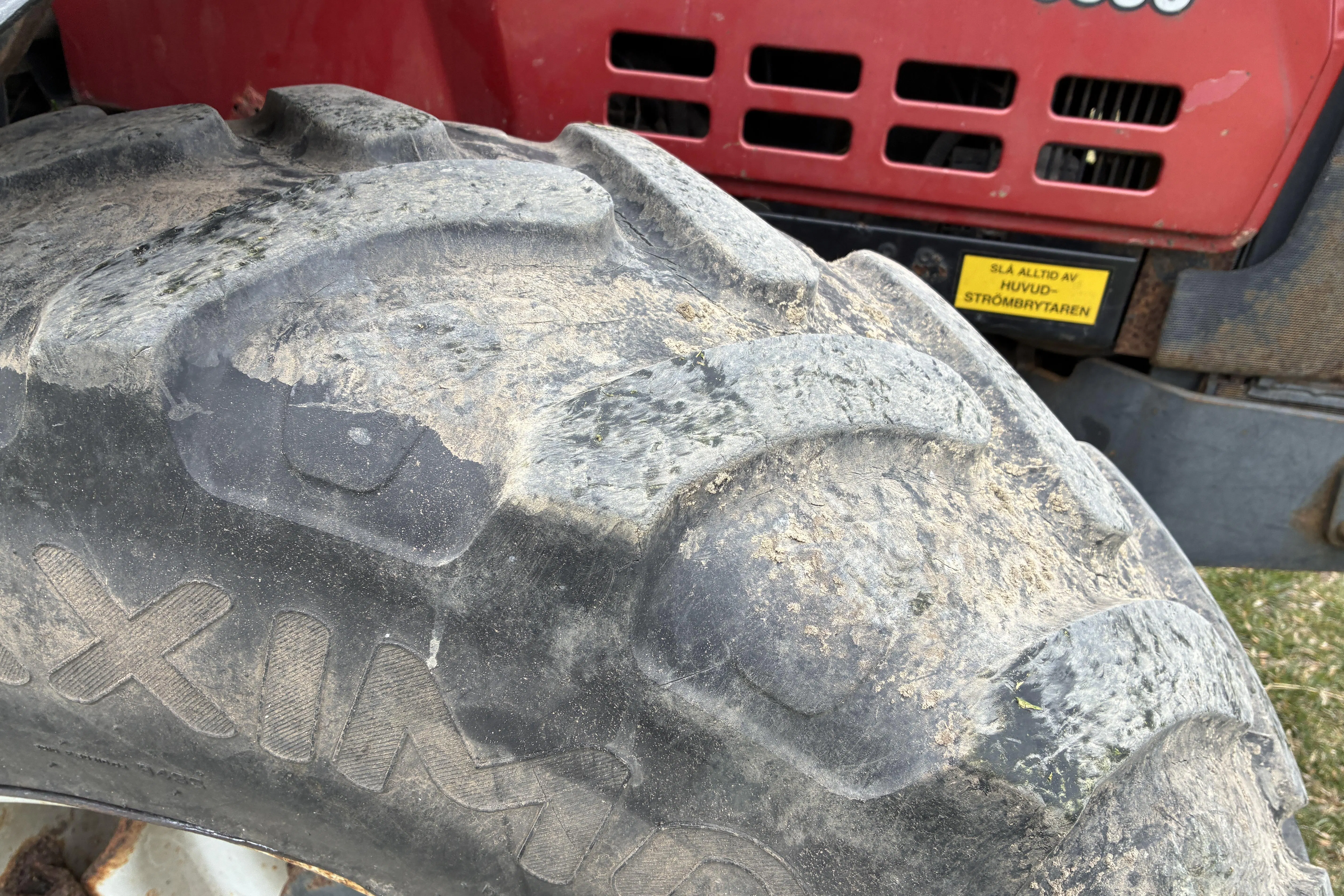 Presentationsfoto 44 av 44: VALTRA VALMET 6350-4 - 0 km - Manuell - 2000