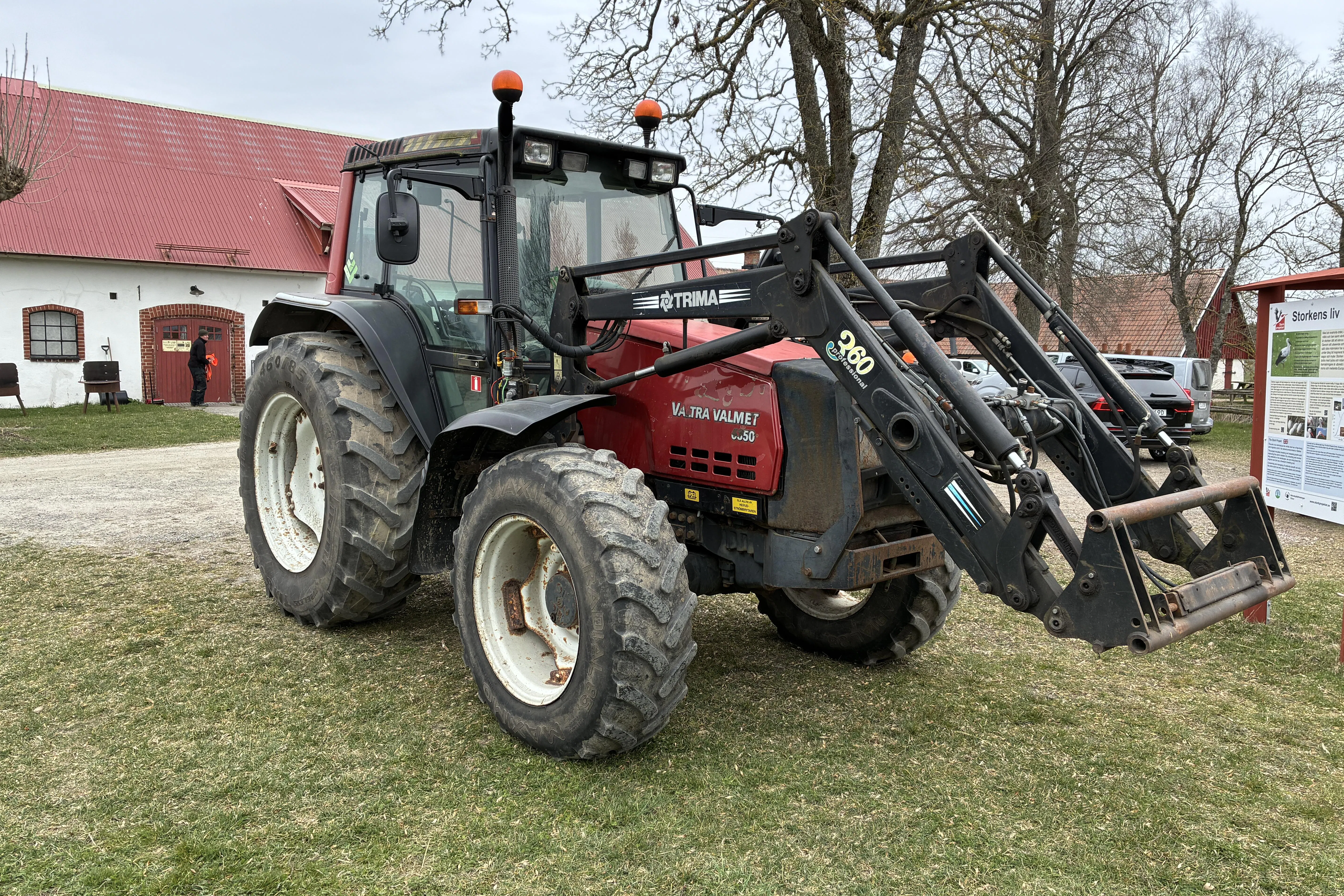 Presentationsfoto 2 av 44: VALTRA VALMET 6350-4 - 0 km - Manuell - 2000