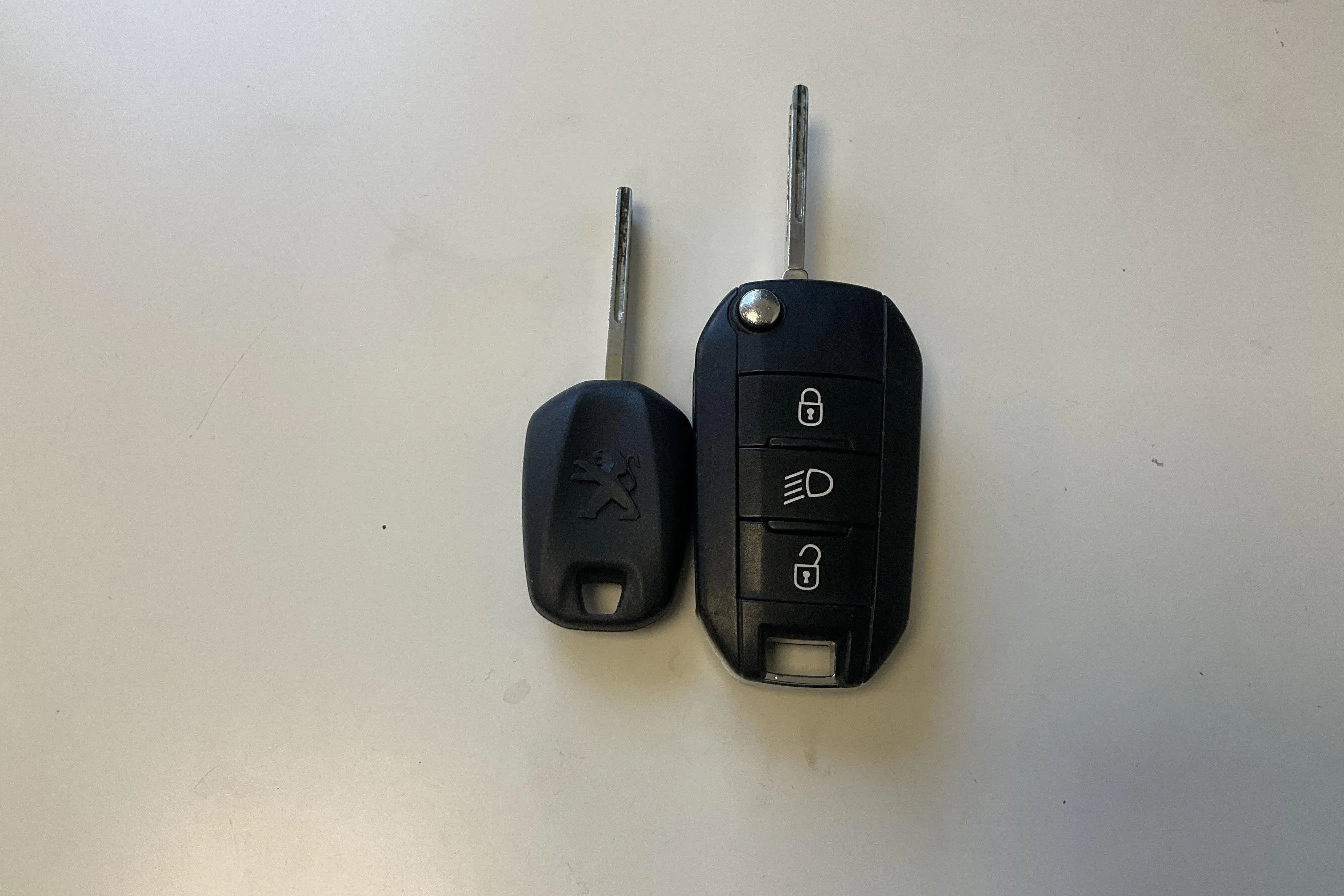 Presentationsfoto 17 av 17: Peugeot 308 1.6 Turbo (125hk) - 10 087 mil - Manuell - vit - 2013