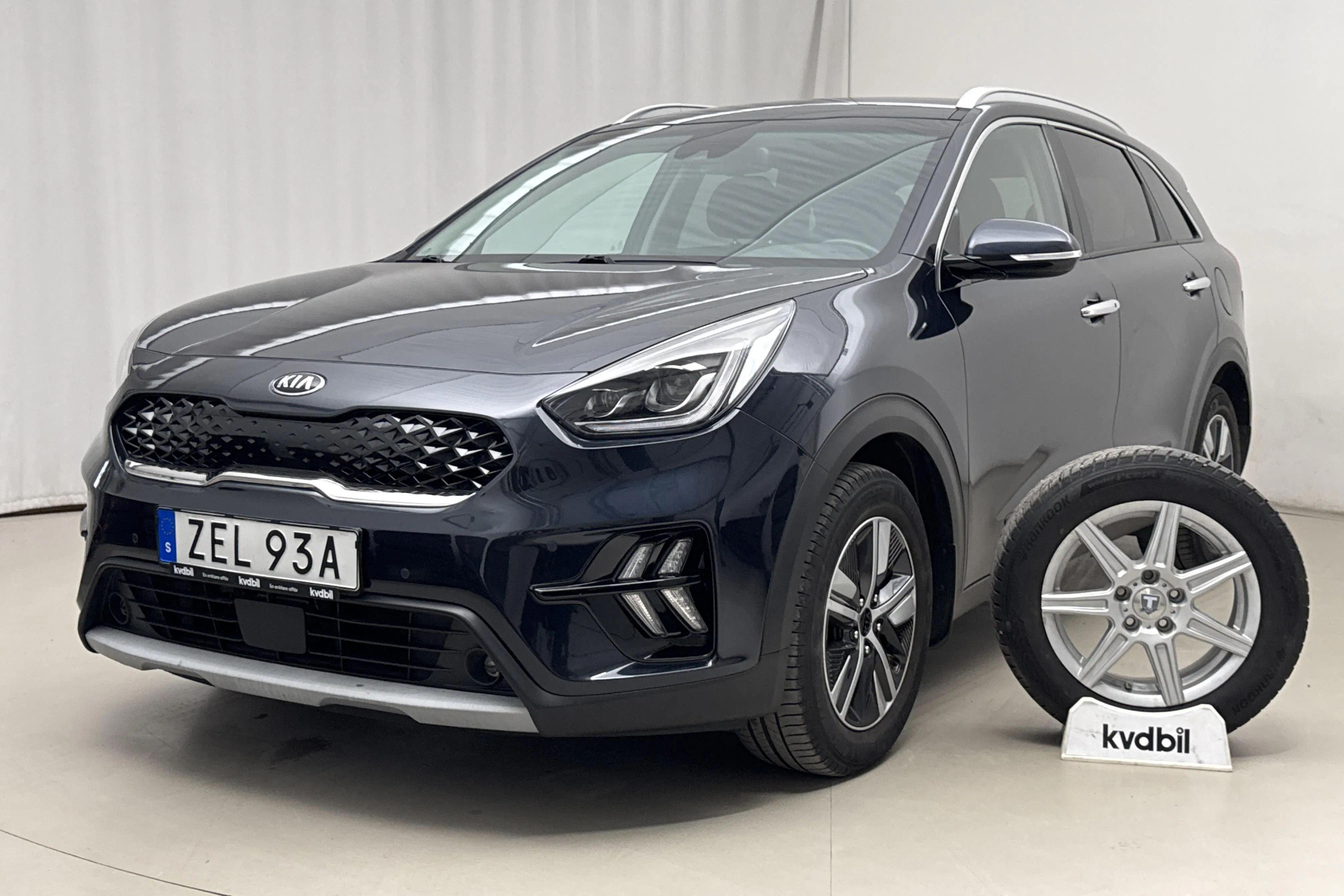 Presentationsfoto 1 av 22: KIA Niro Hybrid 1.6 (141hk) - 8 810 mil - Automat - blå - 2020