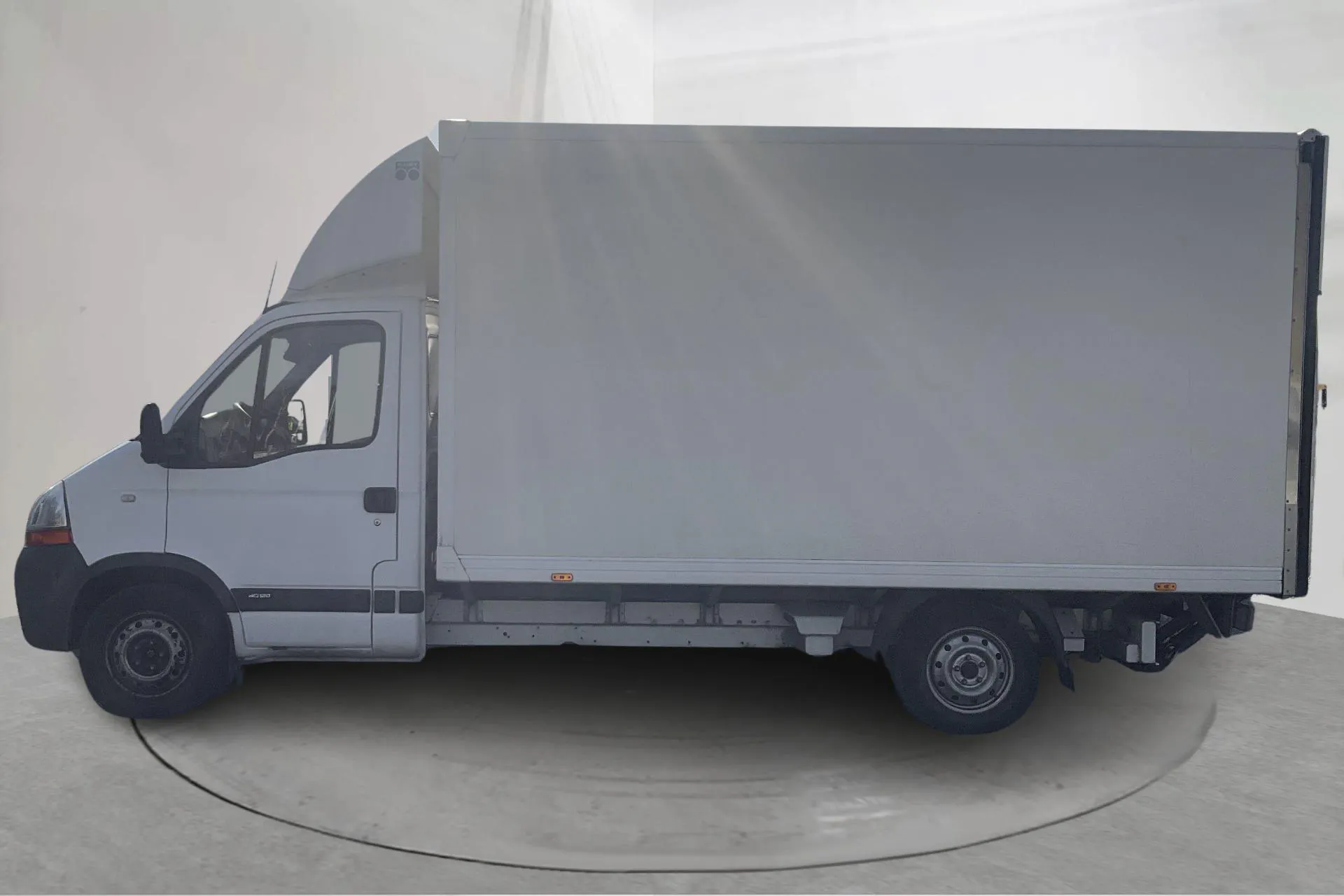 Presentationsfoto 2 av 10: Renault Master 2.5 dCi Volymskåp (120hk) - 22 463 mil - Manuell - vit - 2007