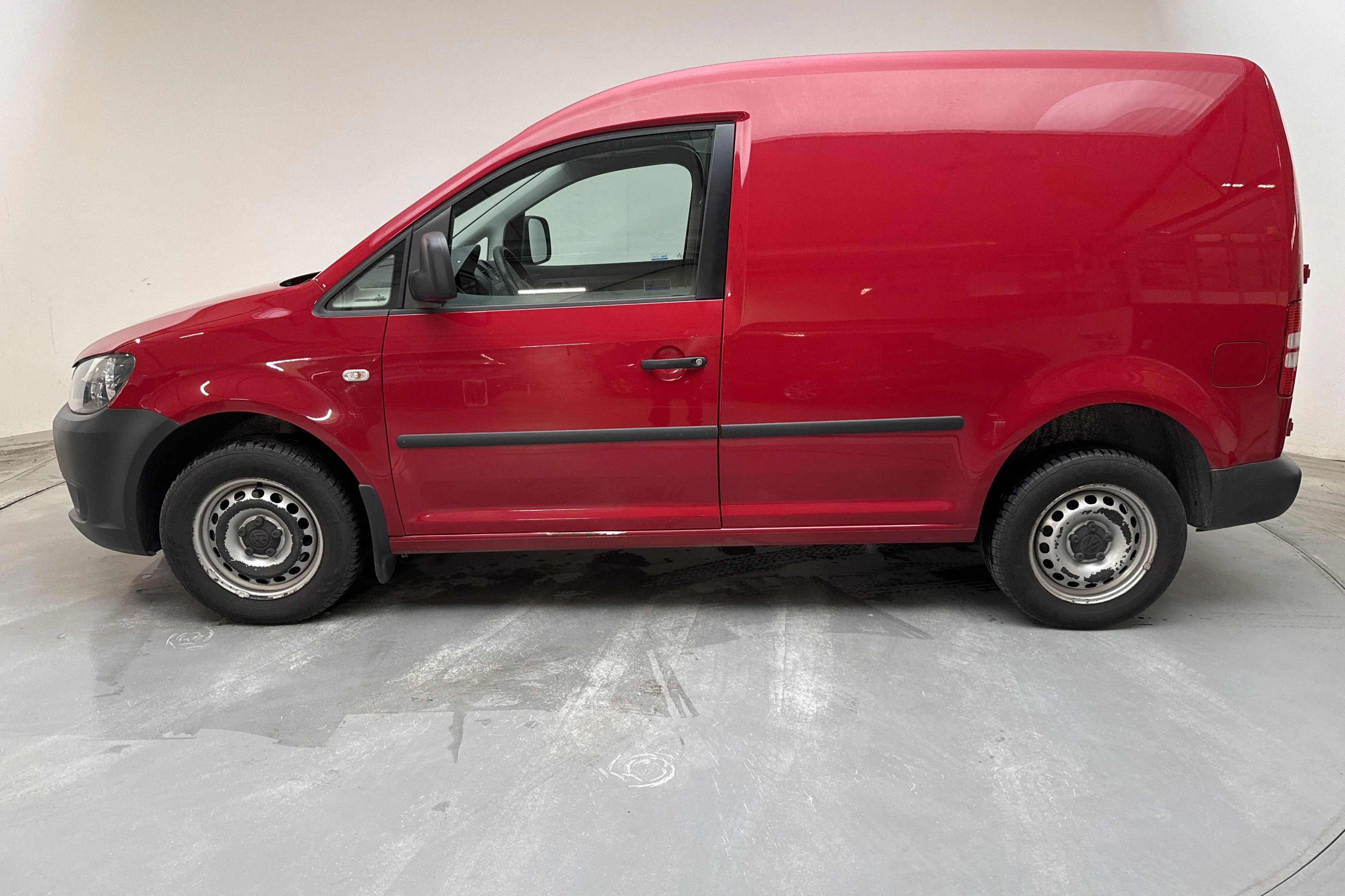 Presentation photo 2 of 12: VW Caddy 2.0 TDI Skåp 4-motion (110hk) - 139 530 km - Manual - red - 2012