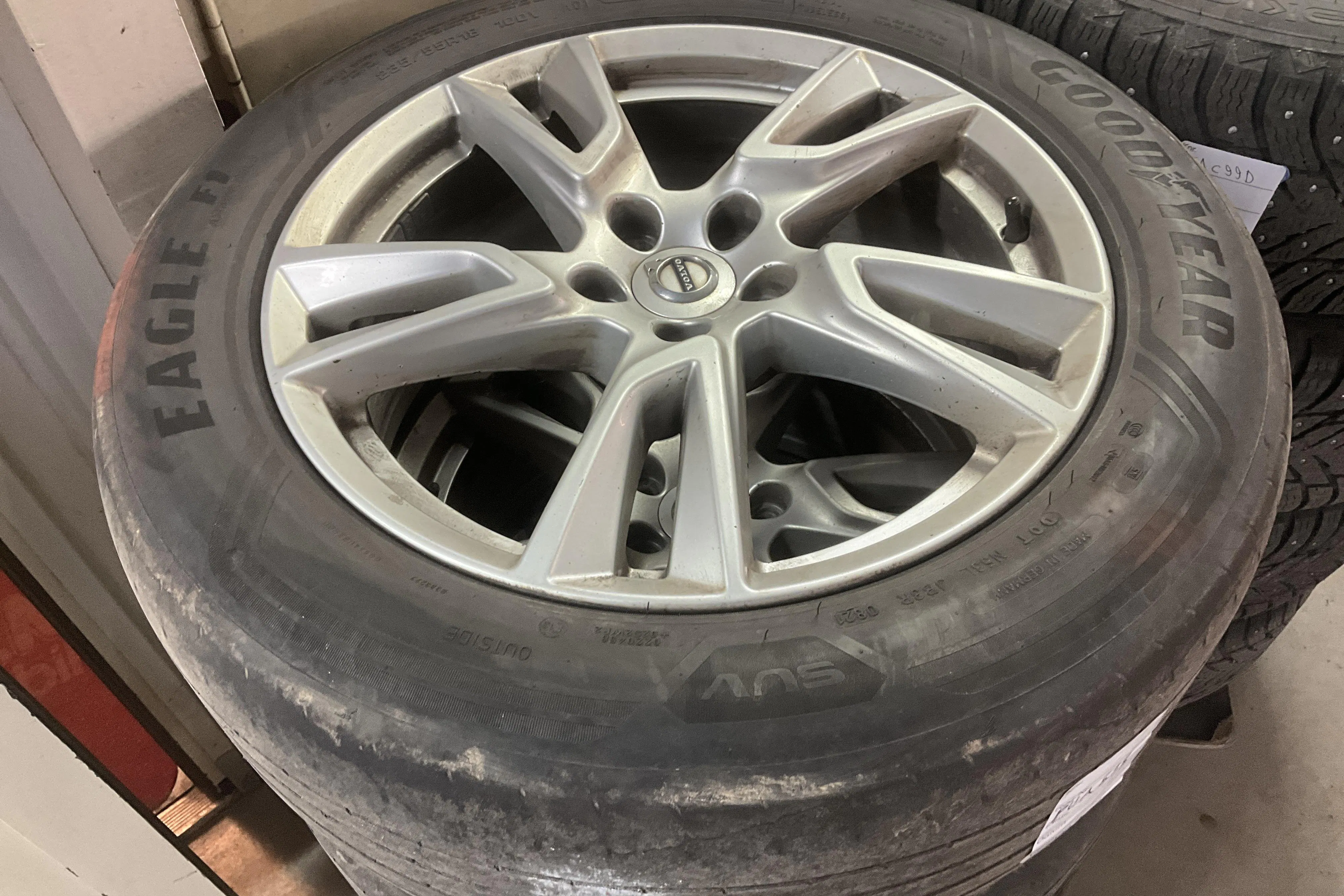 Presentationsfoto 14 av 14: Volvo V90 D4 Cross Country AWD (190hk) - 24 868 mil - Automat - vit - 2019