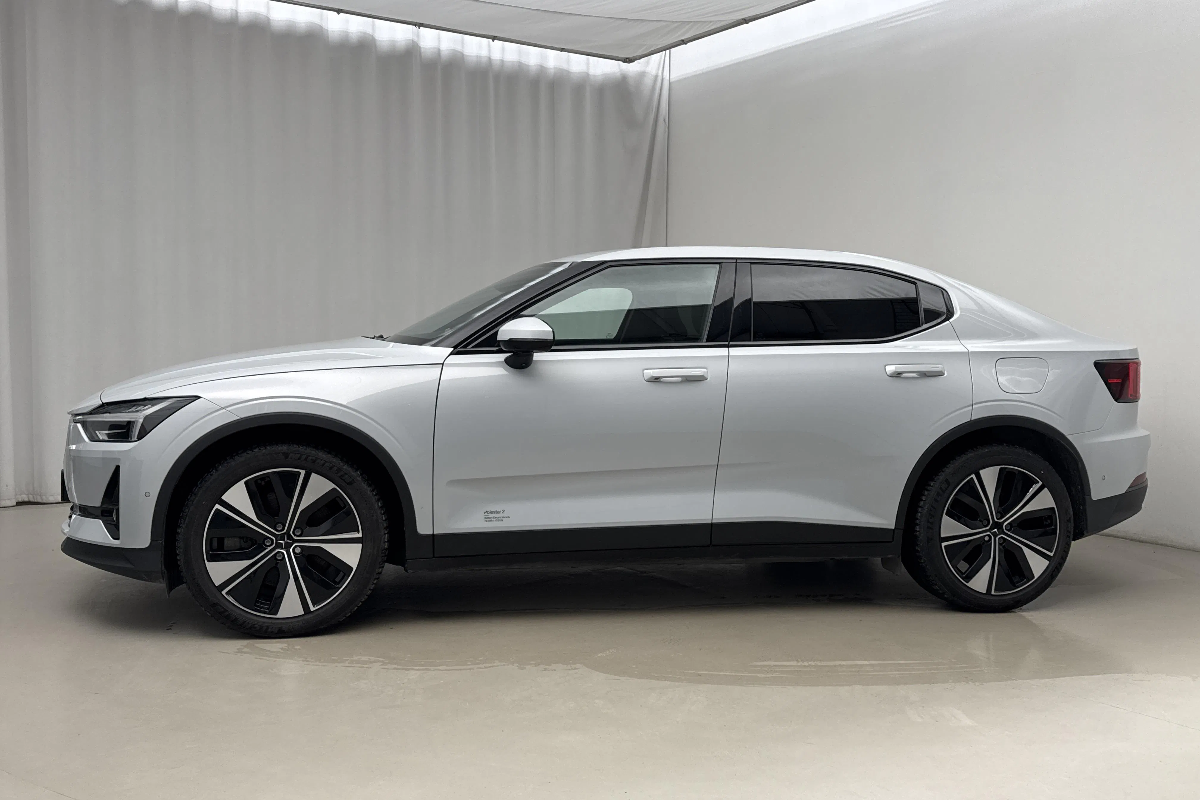 Presentationsfoto 2 av 22: Polestar 2 Long range Single motor (231hk) - 8 141 mil - Automat - silver - 2023