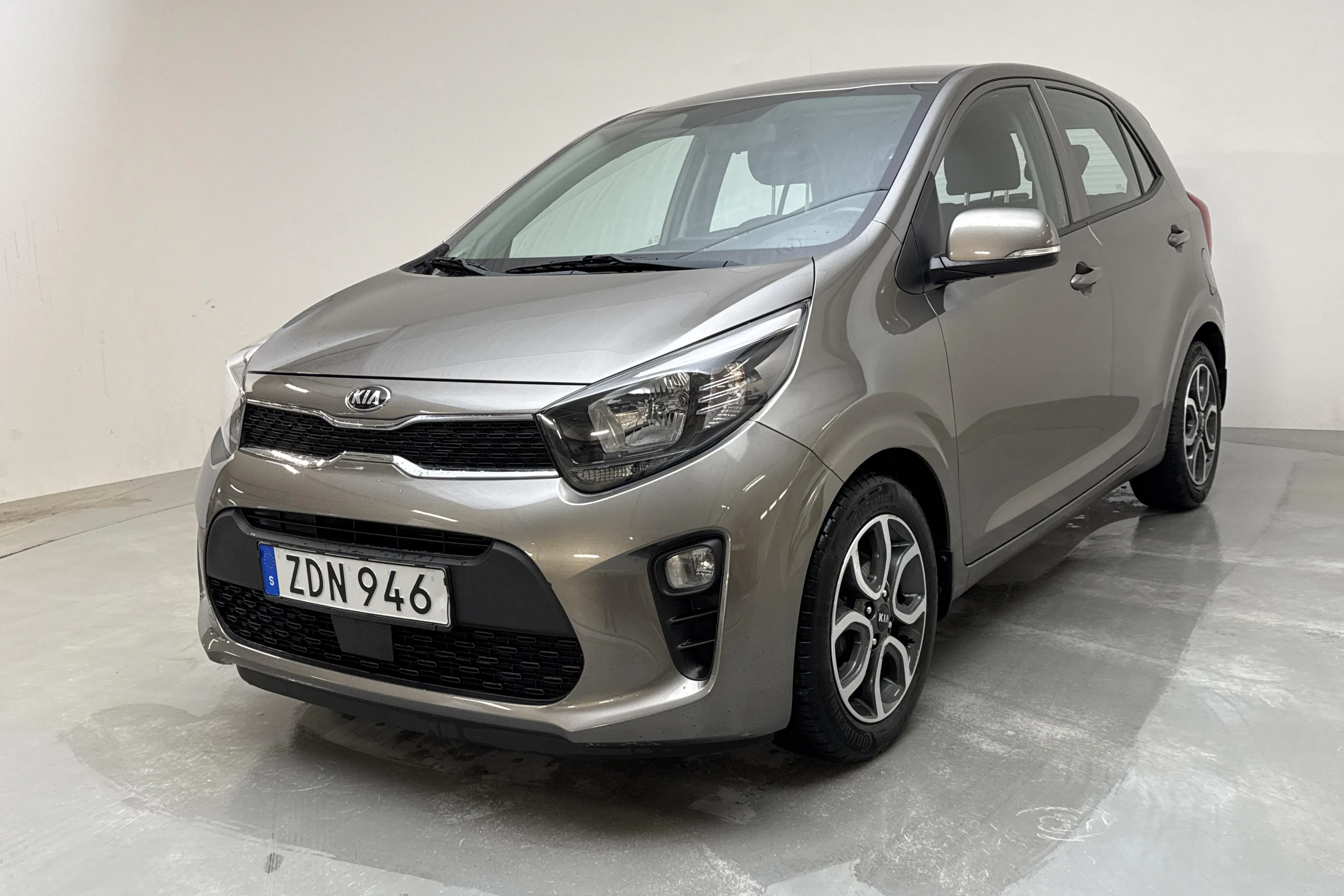 Presentationsfoto 1 av 13: KIA Picanto 1.2 5dr (84hk) - 3 539 mil - Automat - grå - 2018